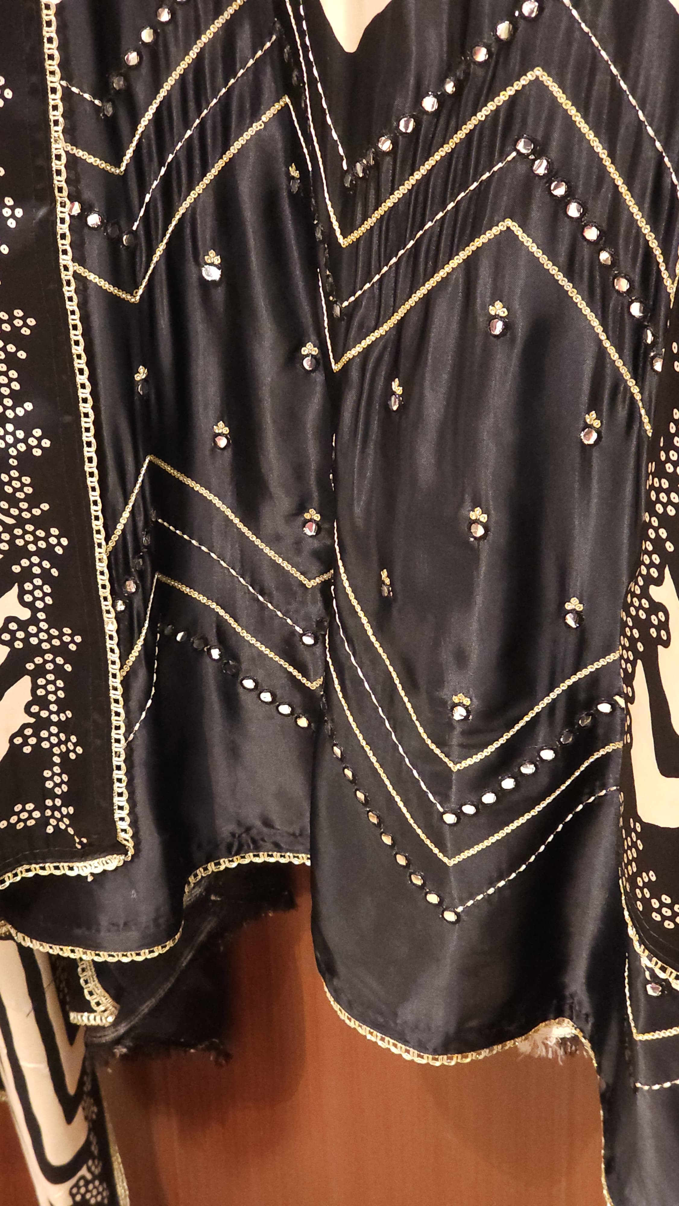 Gajji Silk 8.O with Bandhani & Zigzag Style Fusion