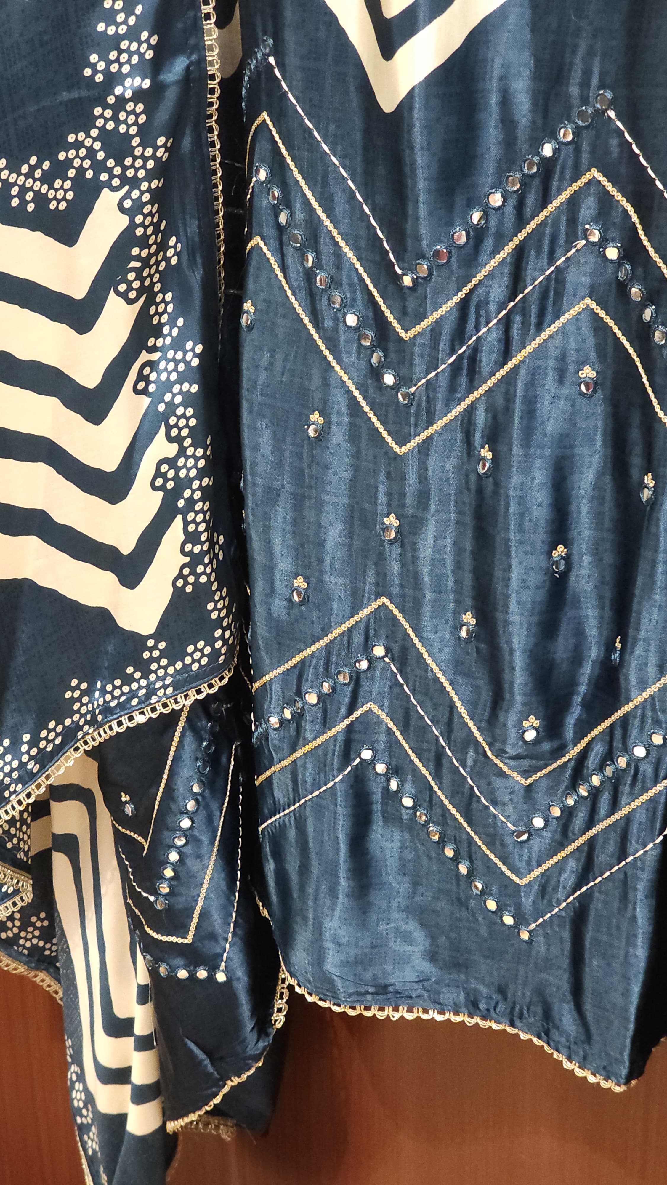 Gajji Silk 8.O with Bandhani & Zigzag Style Fusion
