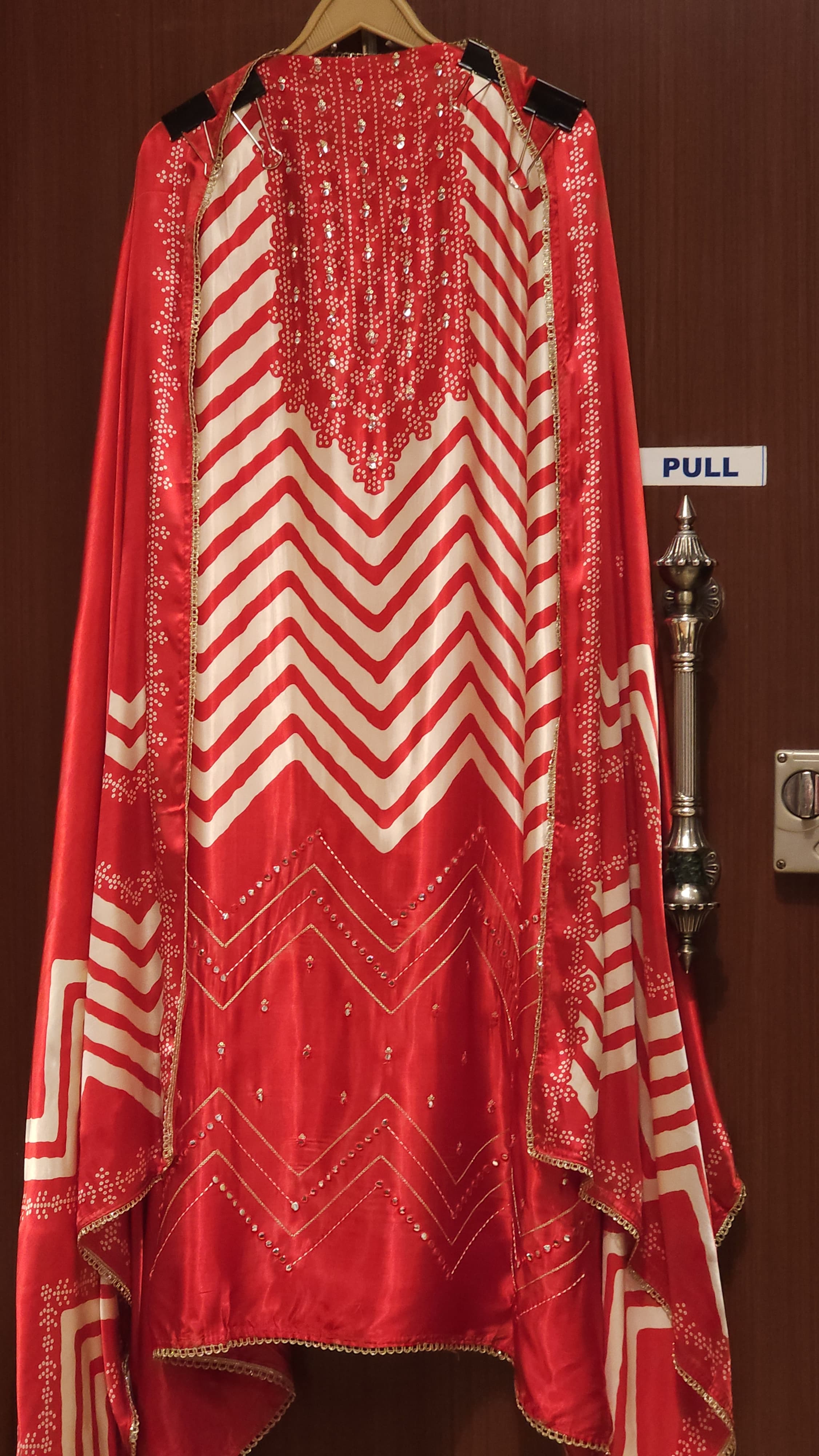 Gajji Silk 8.O with Bandhani & Zigzag Style Fusion