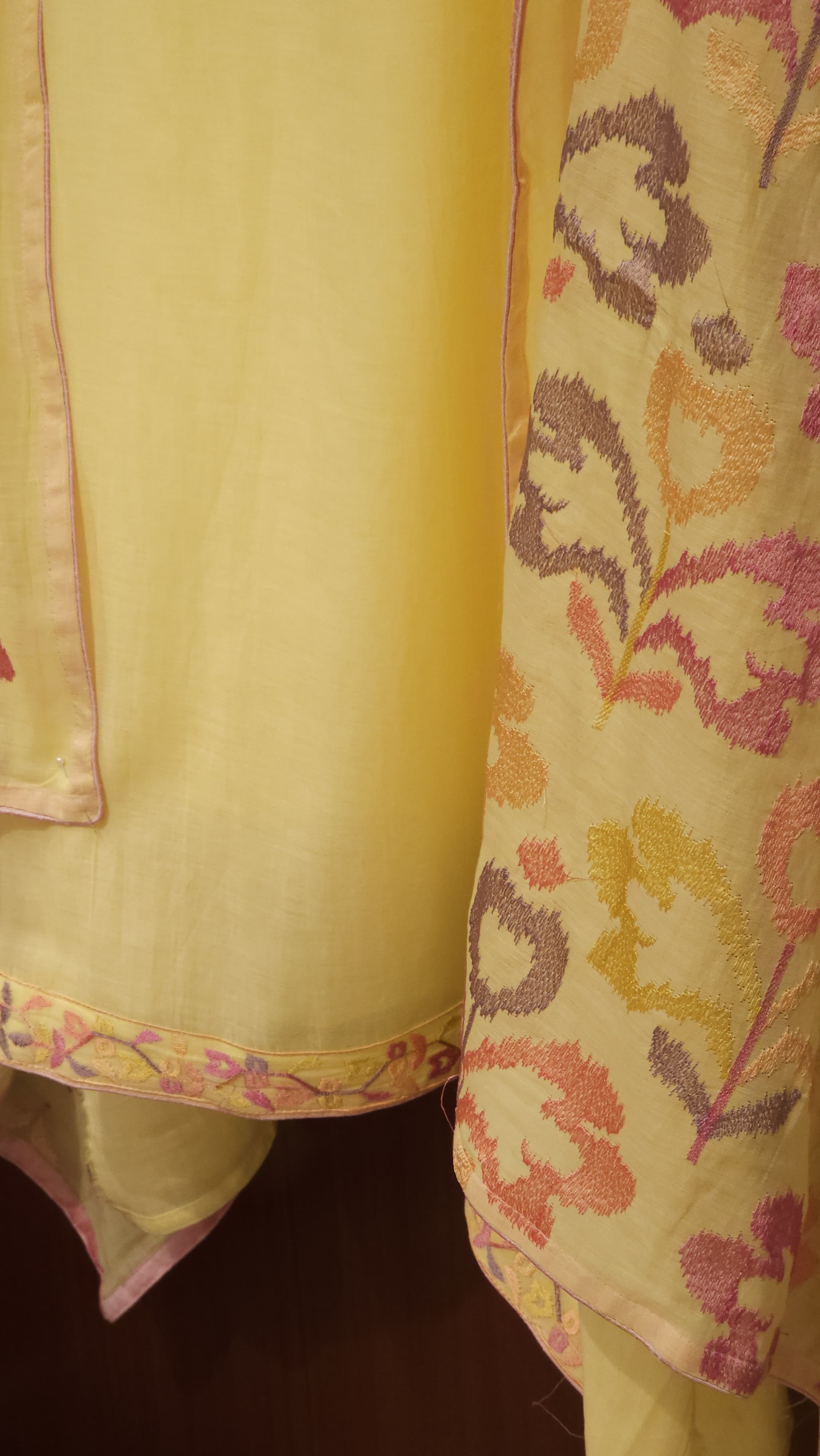 Mul Chanderi Suit- Dupatta's Favourite Edition