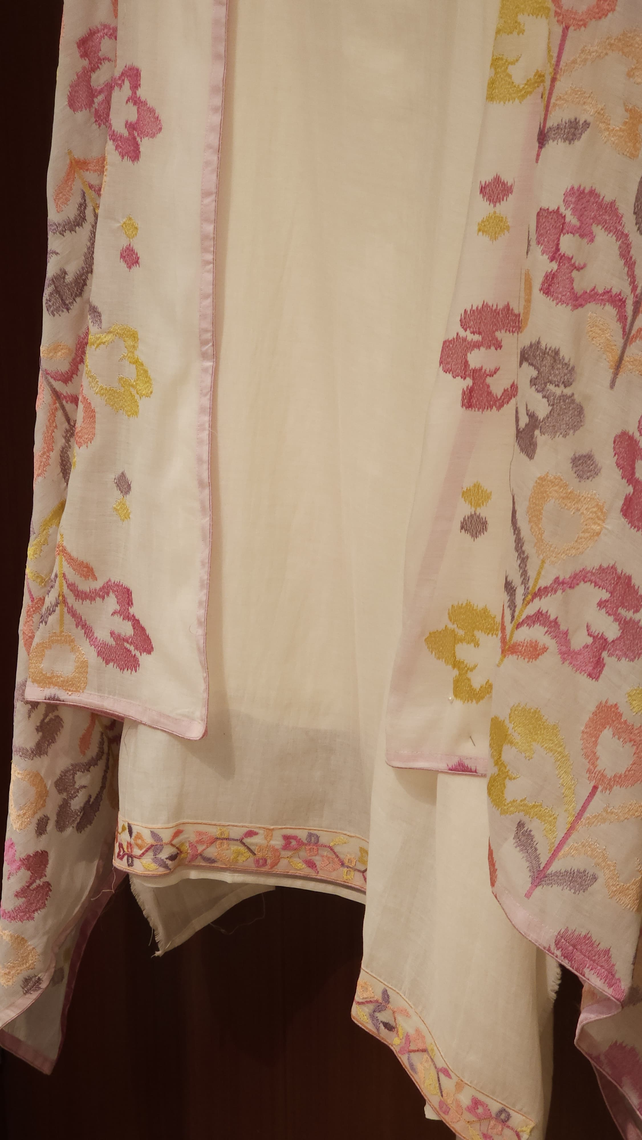 Mul Chanderi Suit- Dupatta's Favourite Edition
