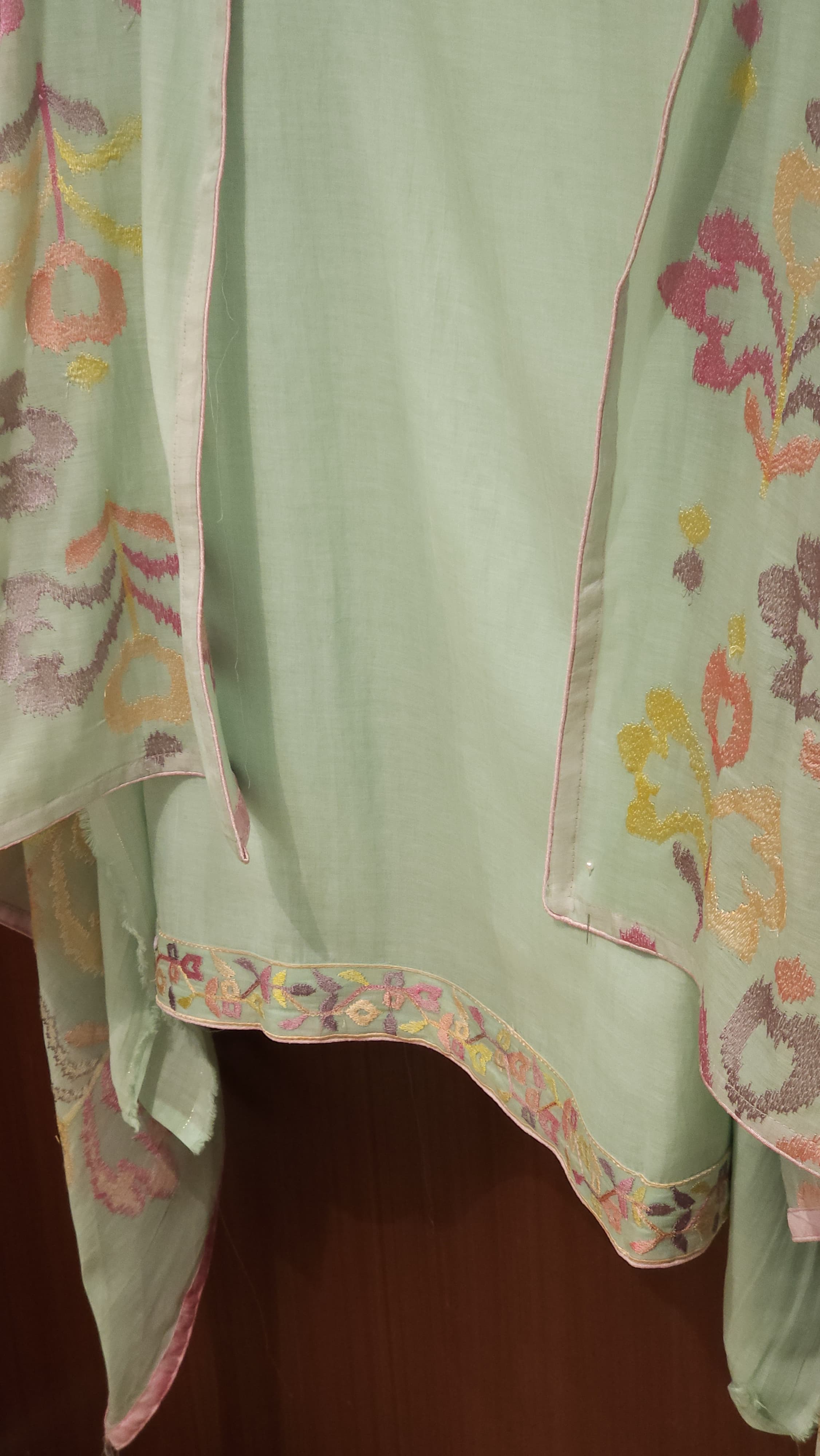 Mul Chanderi Suit- Dupatta's Favourite Edition