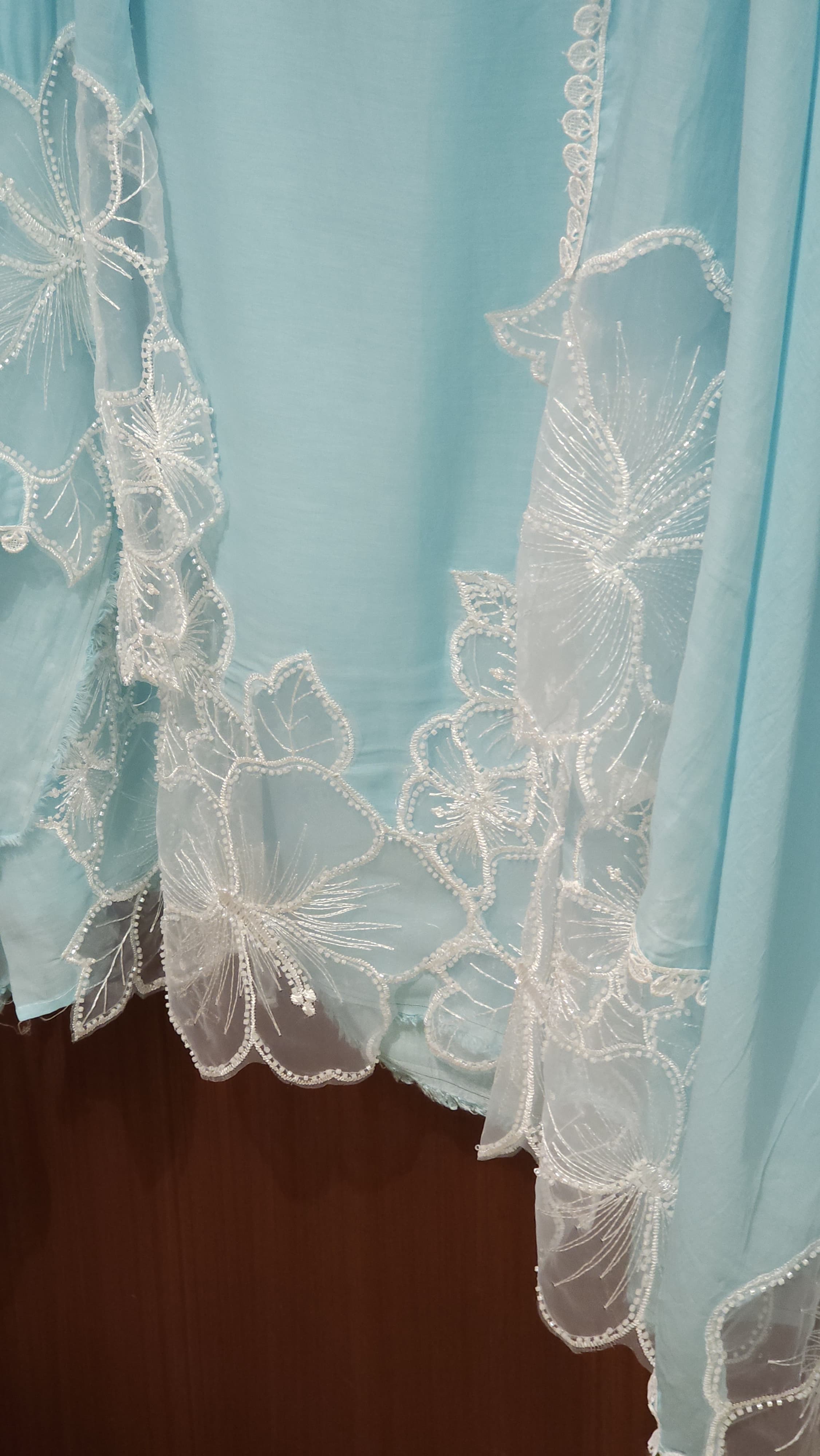 Mul Cotton Suit With Applique & Crochet Detailing