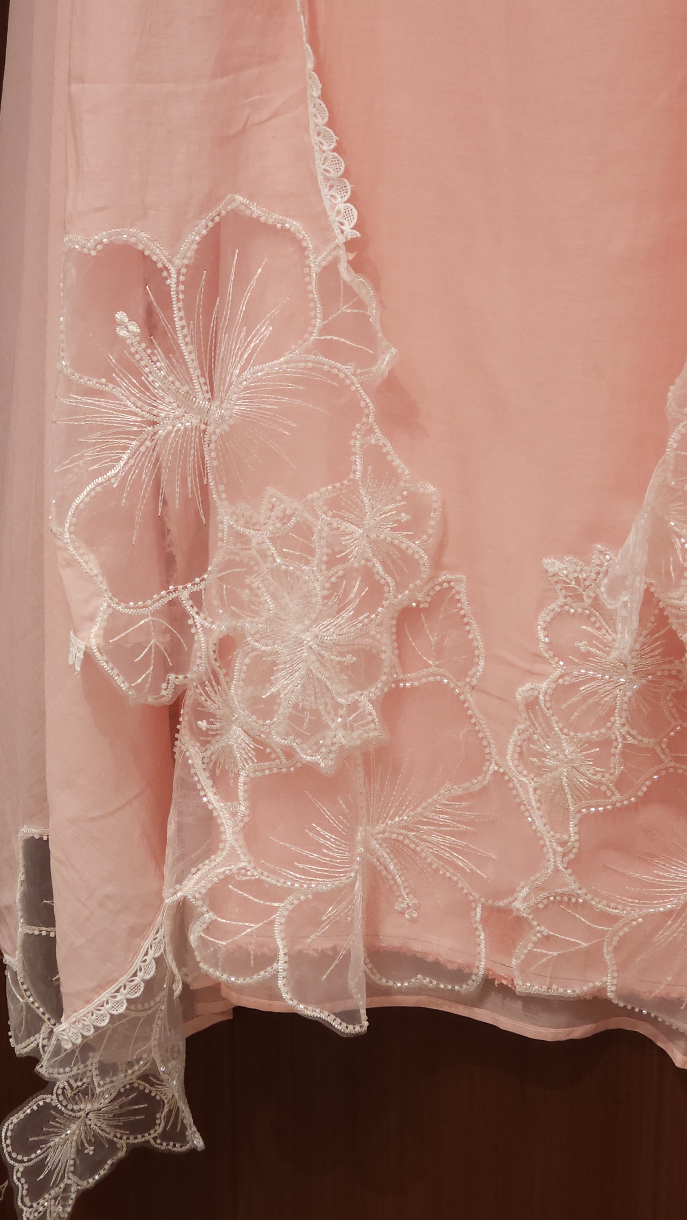 Mul Cotton Suit With Applique & Crochet Detailing