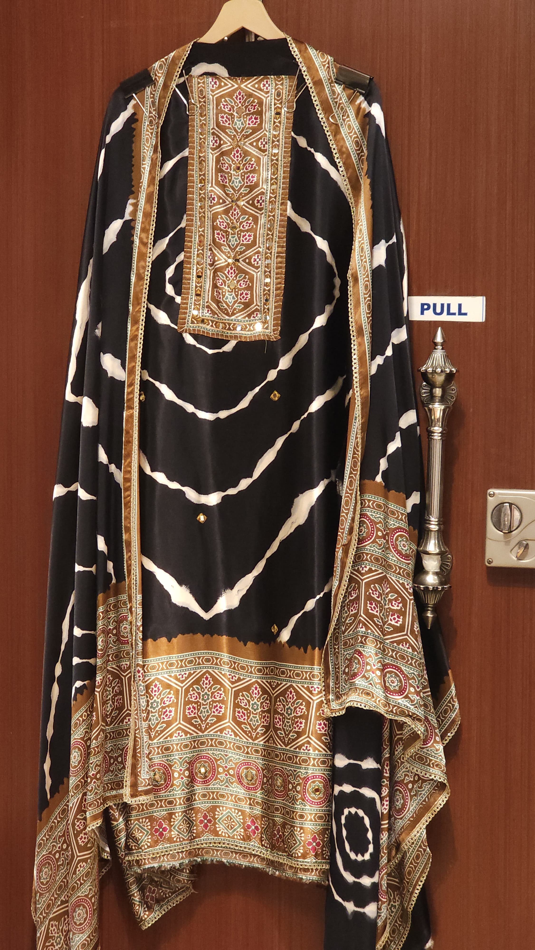 Gajji Silk 7.O with Ajrakh Bandhani Fusion Prints