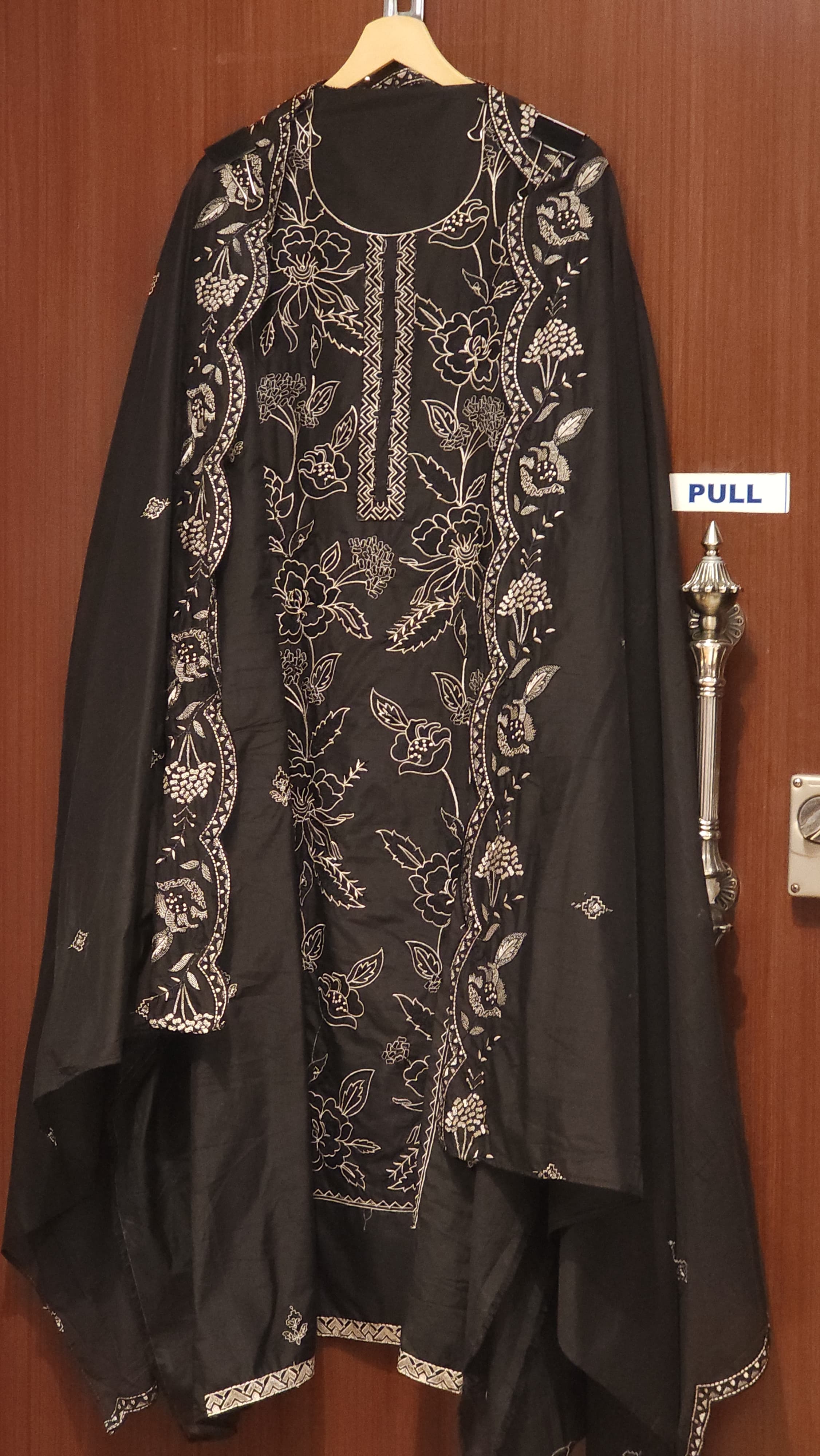 Mul Chanderi Suit - Monochrome Edition 2.O