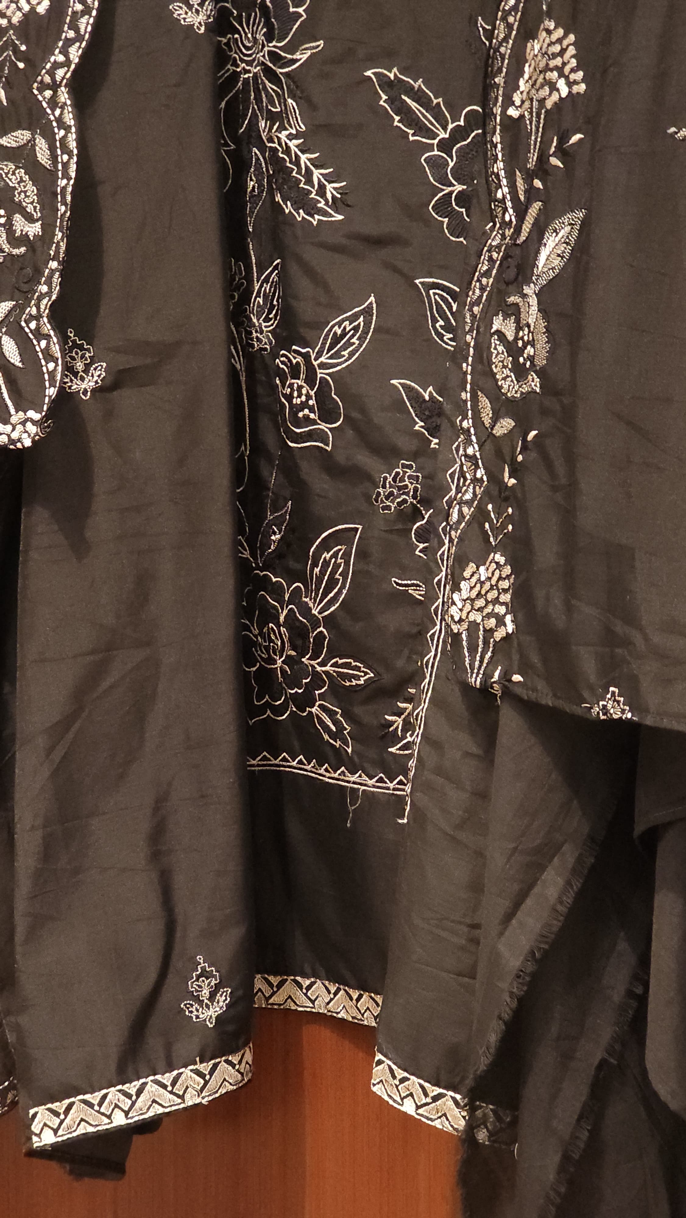 Mul Chanderi Suit - Monochrome Edition 2.O