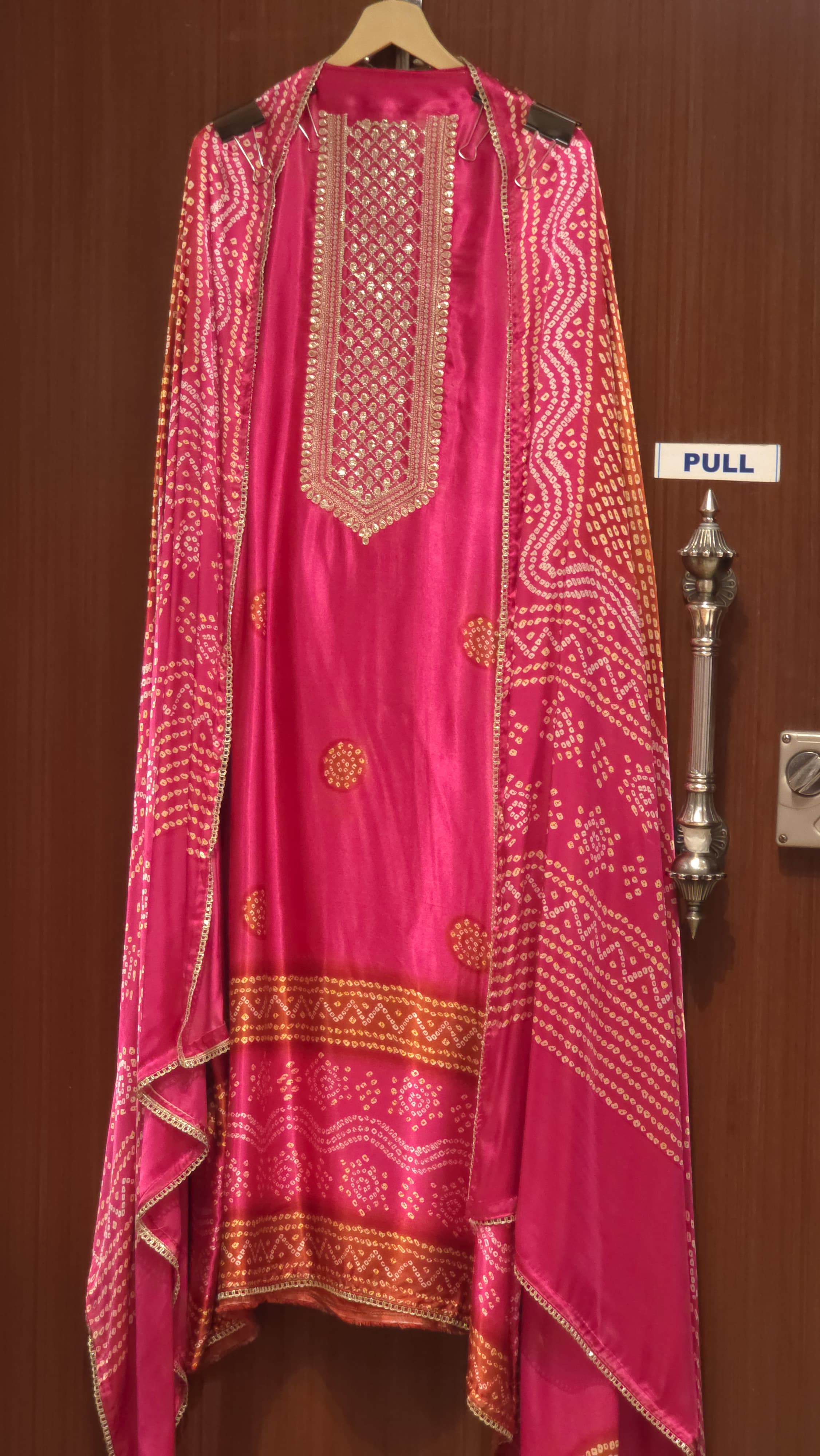 Gajji Silk 9.O with Bandhani Prints