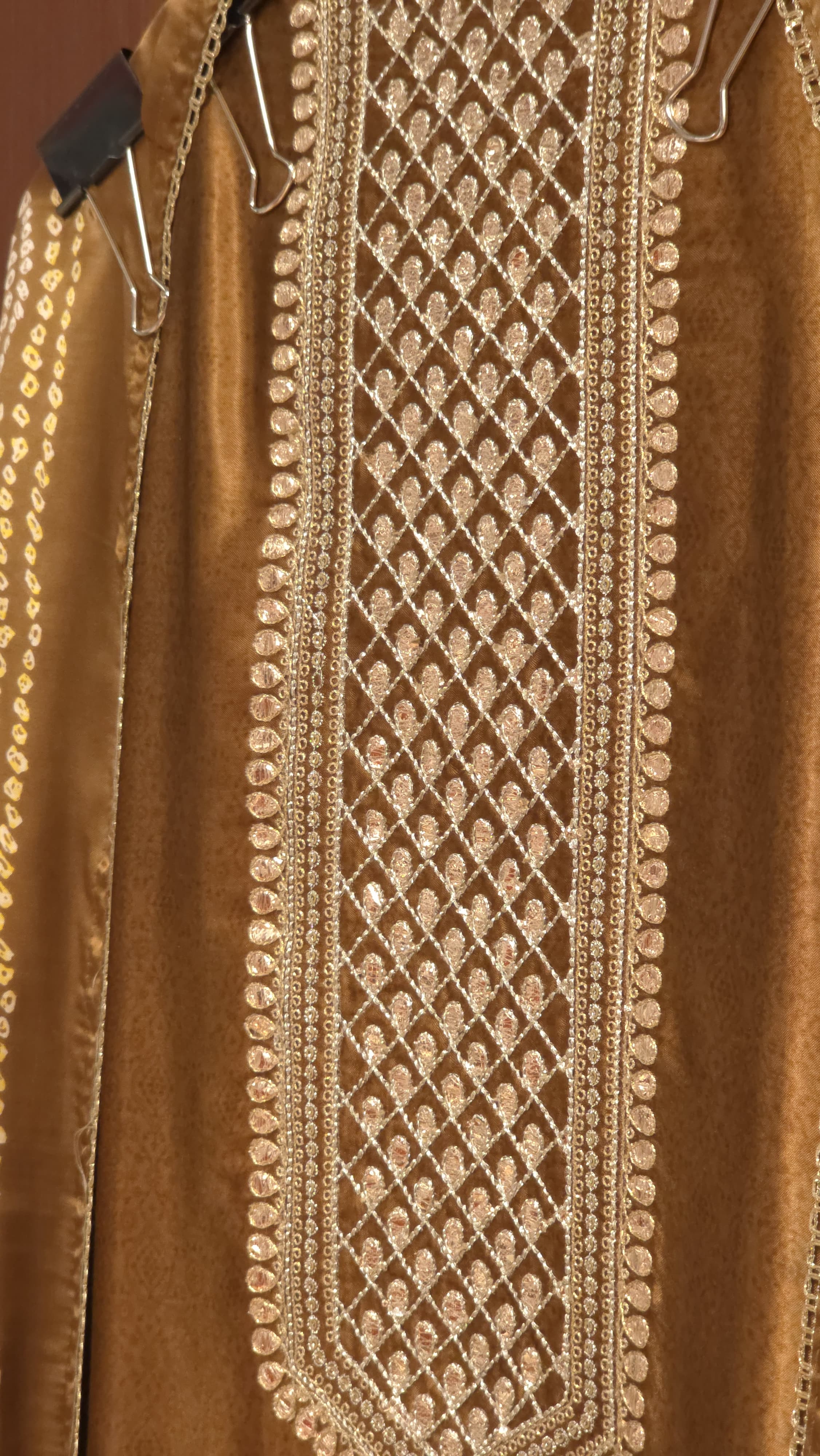 Gajji Silk 9.O with Bandhani Prints