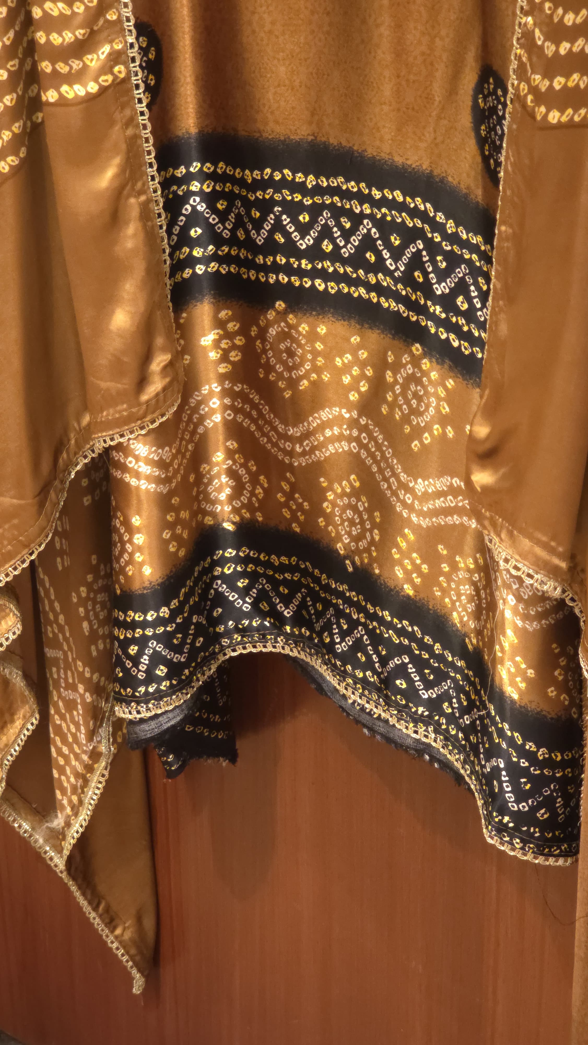 Gajji Silk 9.O with Bandhani Prints