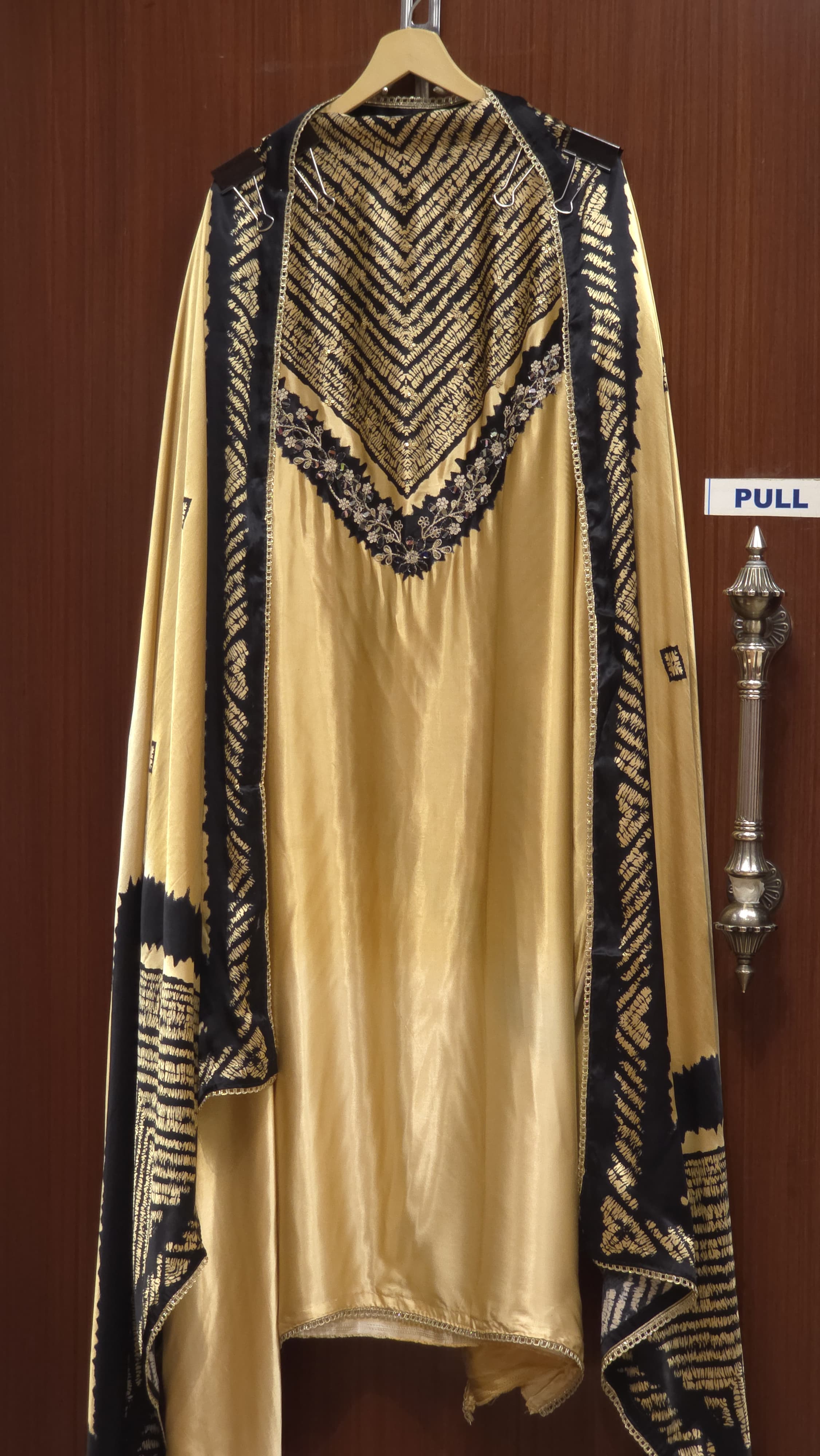 Gajji Silk 10.O with Bandhani & Ombre Shading Fusion