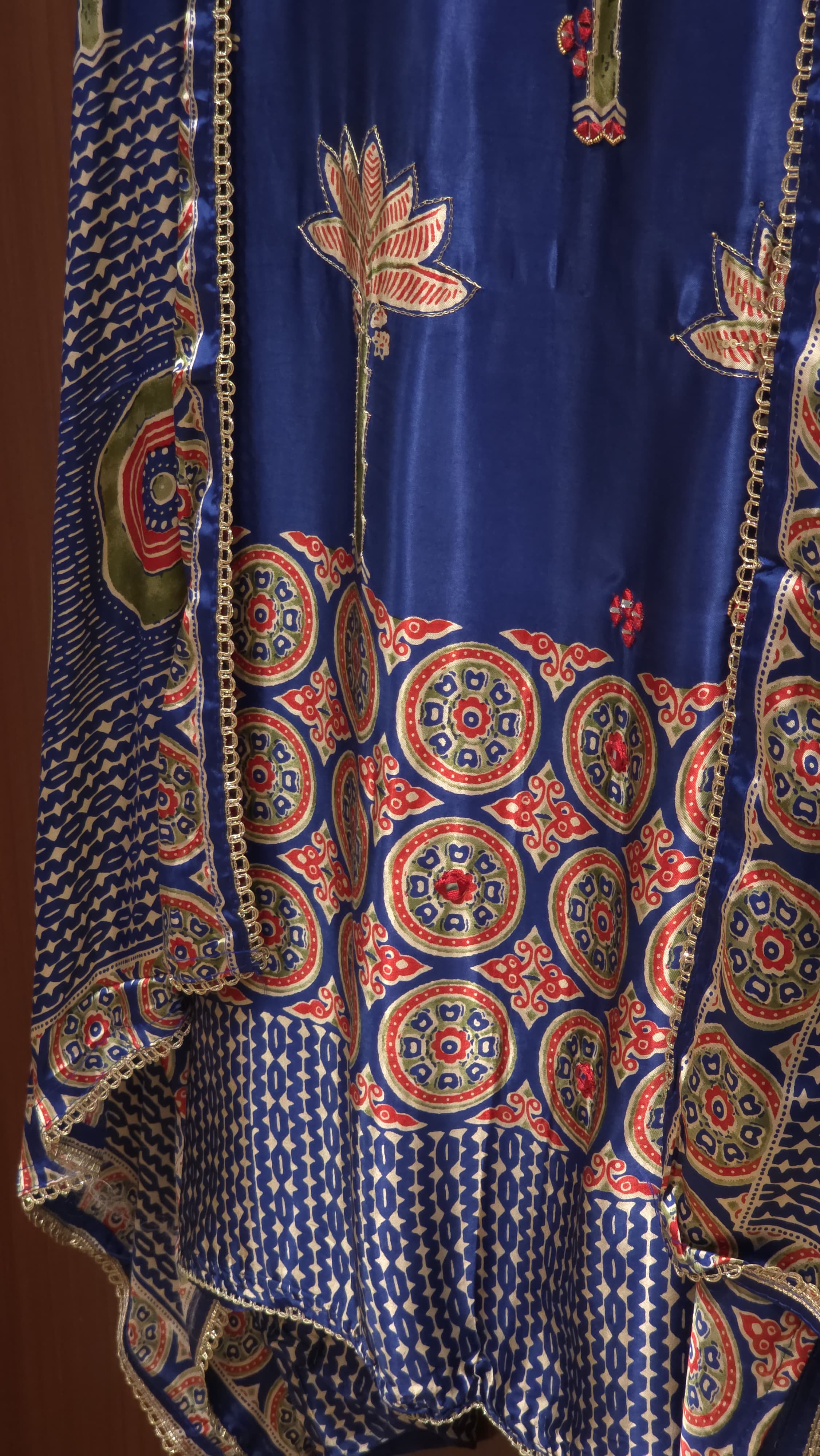 Gajji Silk 11.O with Tropical & Ajrakh Fusion Prints