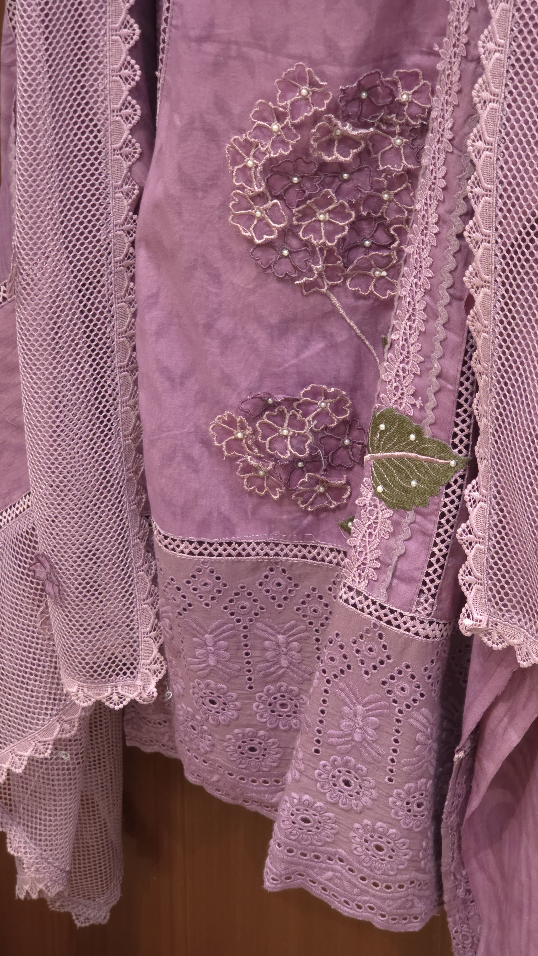 Woven Cotton Suit- 3D floral embroidery, Layered Jaali Dupatta