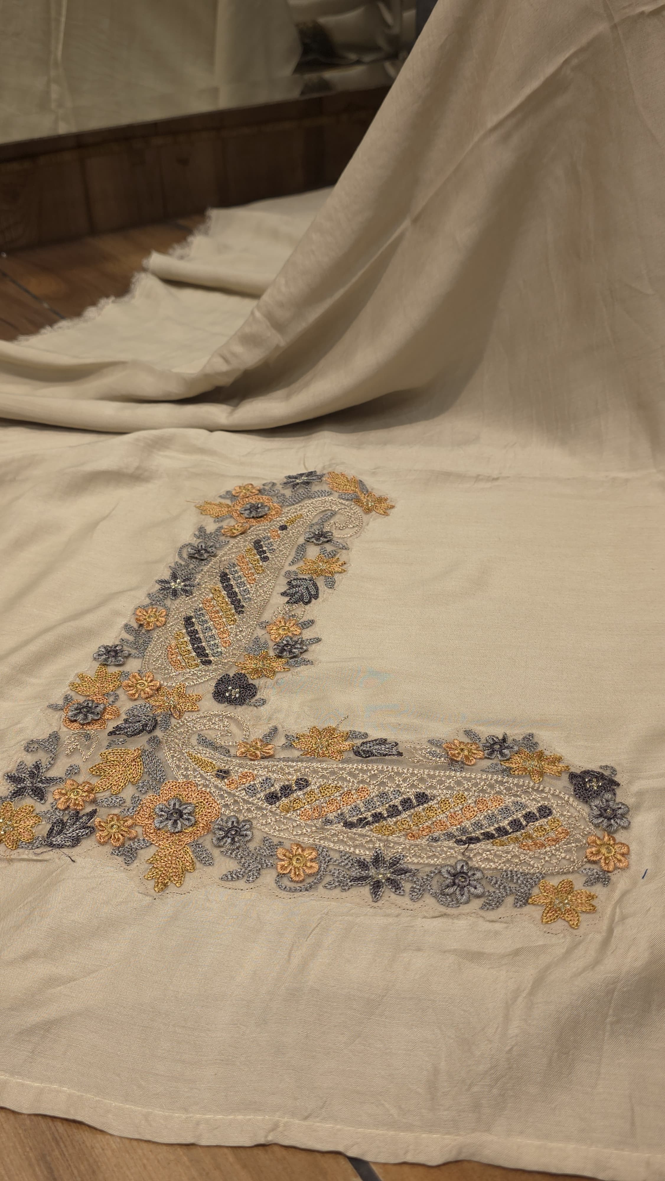 Jamdani Khaddi Weave Suit- A Rear Craft