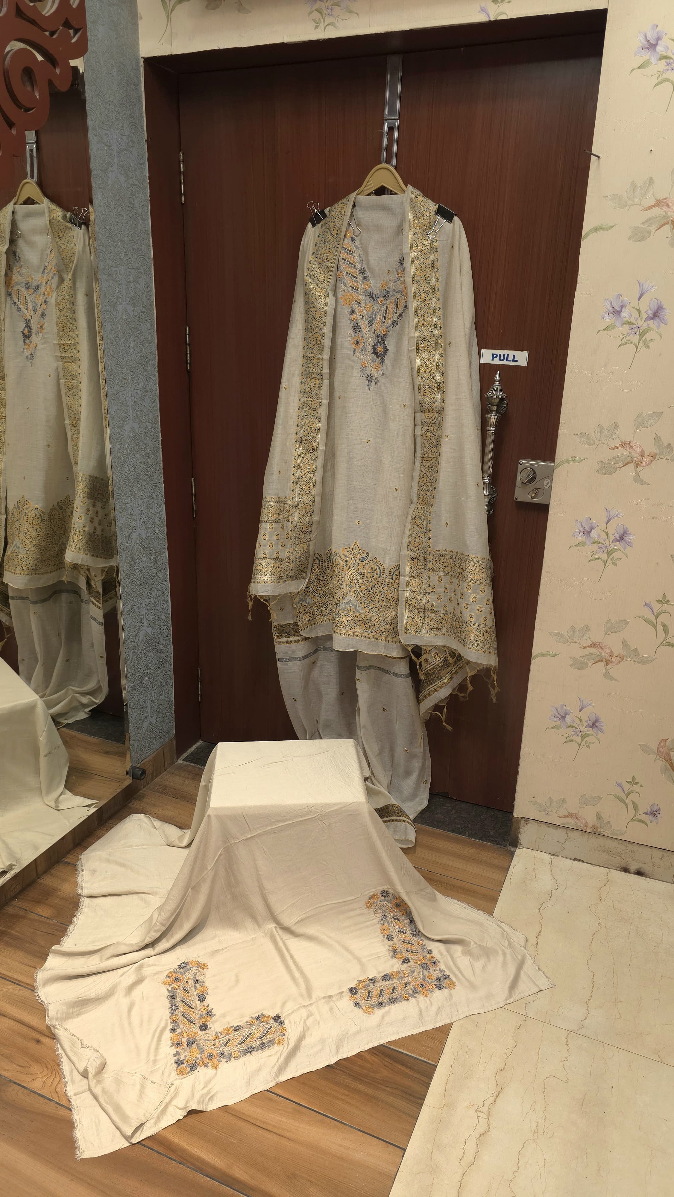 Jamdani Khaddi Weave Suit- A Rear Craft