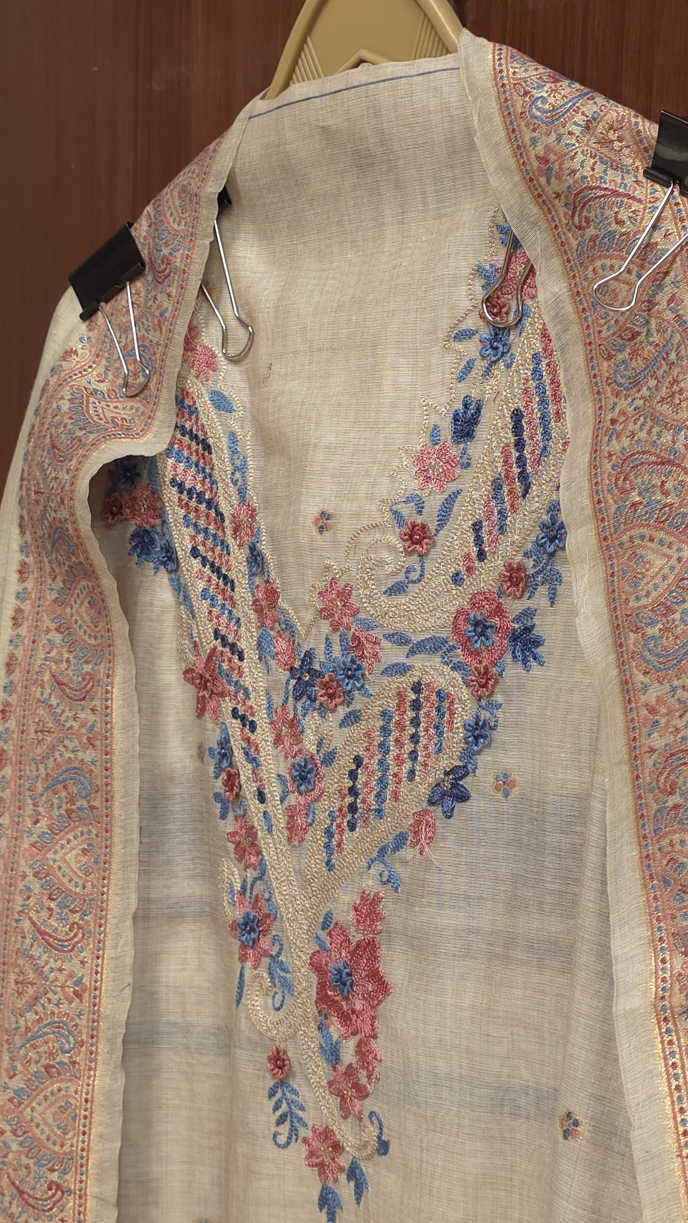 Jamdani Khaddi Weave Suit- A Rear Craft