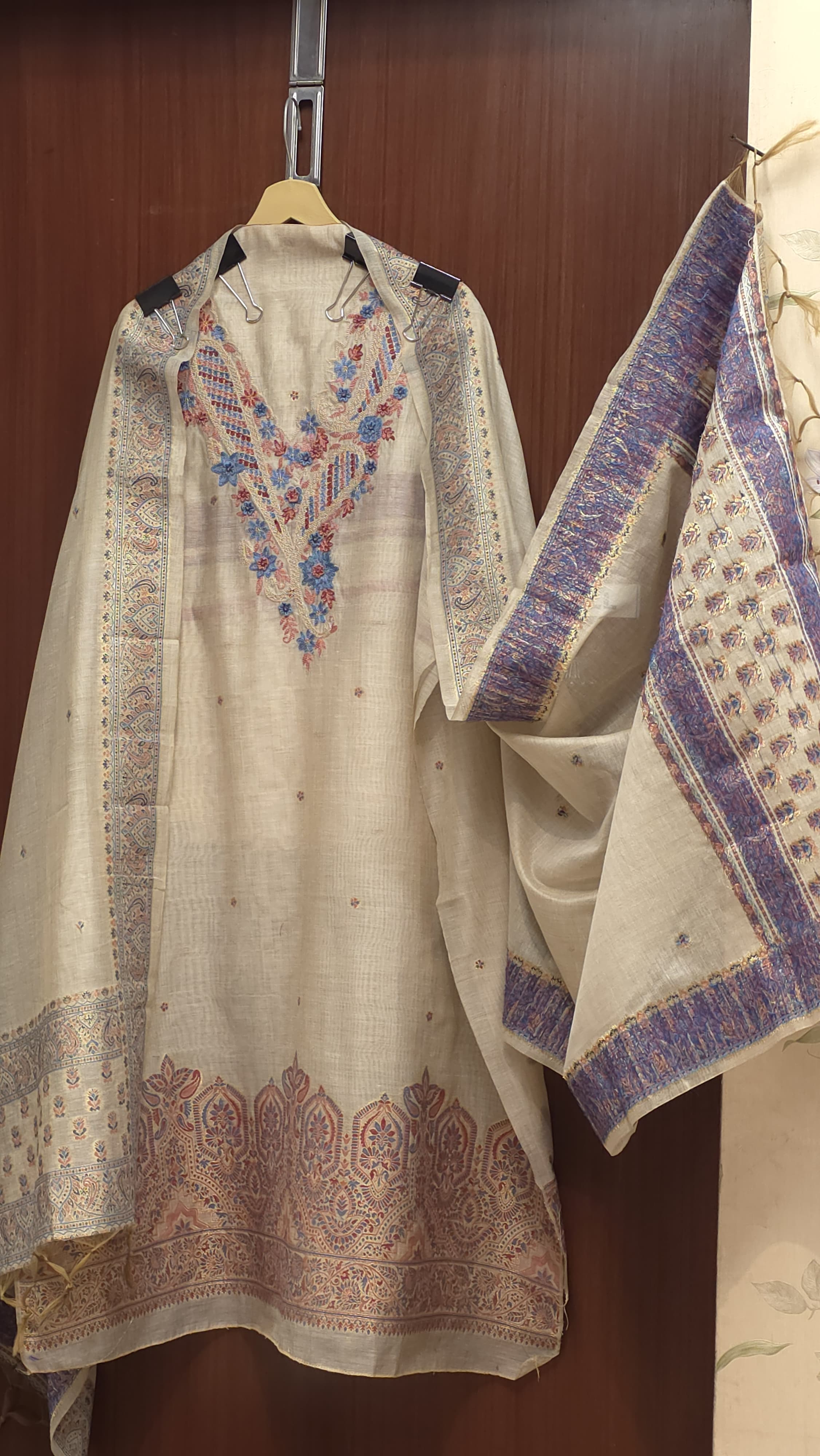Jamdani Khaddi Weave Suit- A Rear Craft