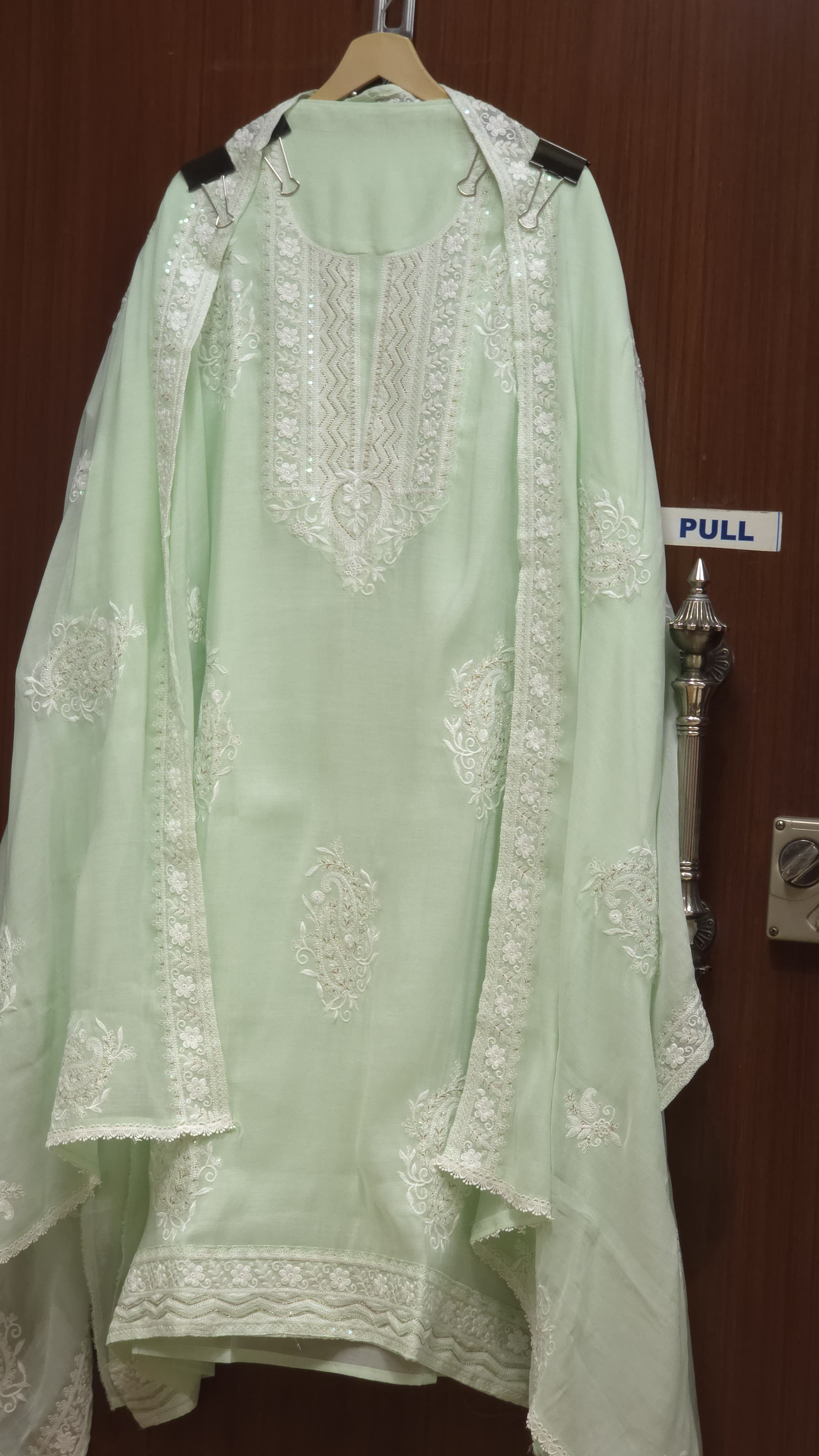 Lucknowi Mul Chanderi Suit 1.O