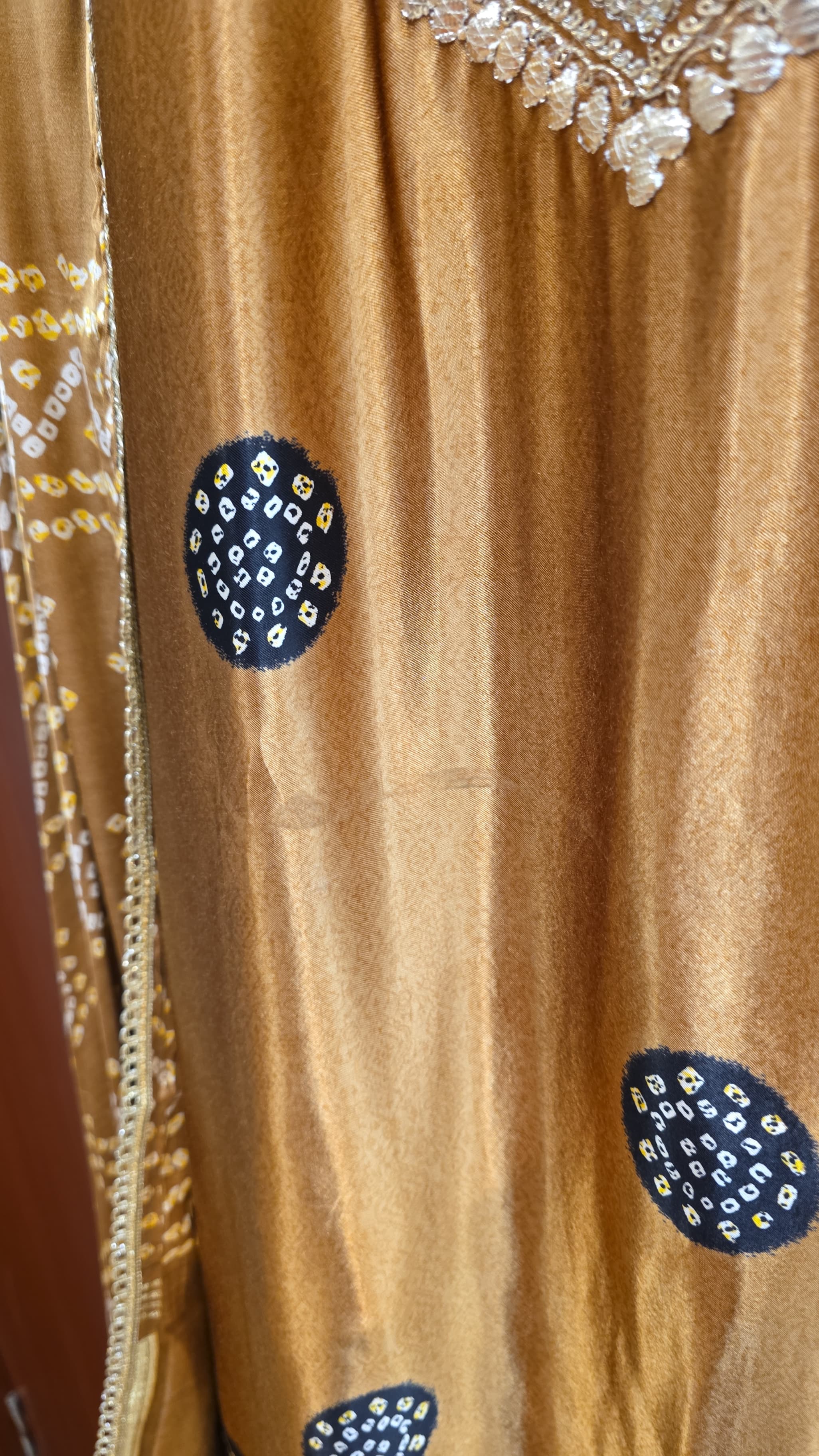 Gajji Silk 13.O with Golden Weave Border
