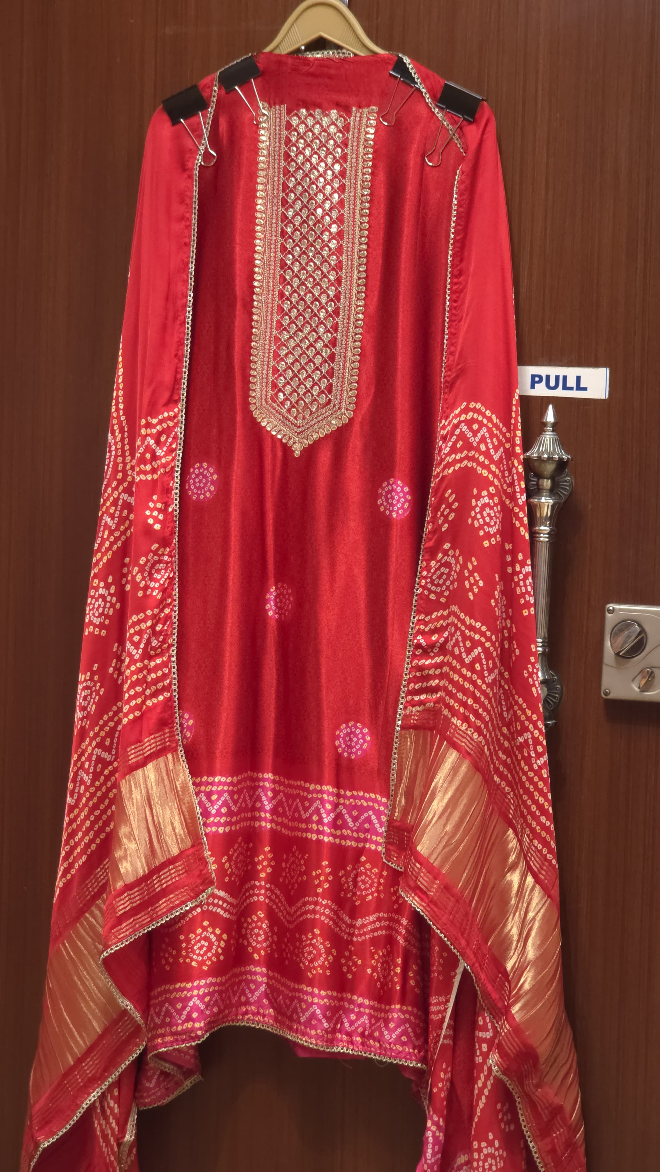 Gajji Silk 13.O with Golden Weave Border