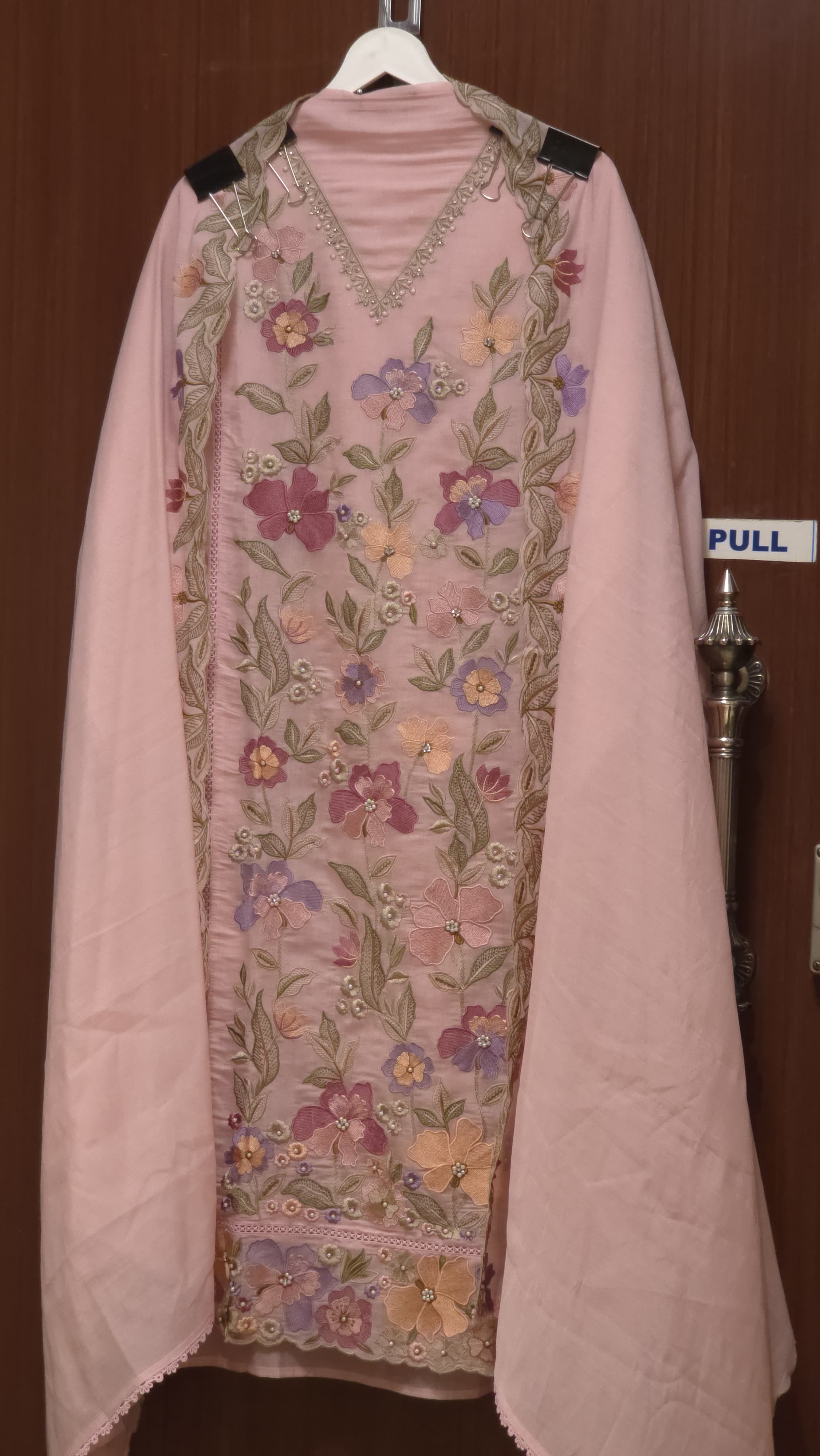 Mul chanderi Suit - Graceful Floral Thread Embroidery