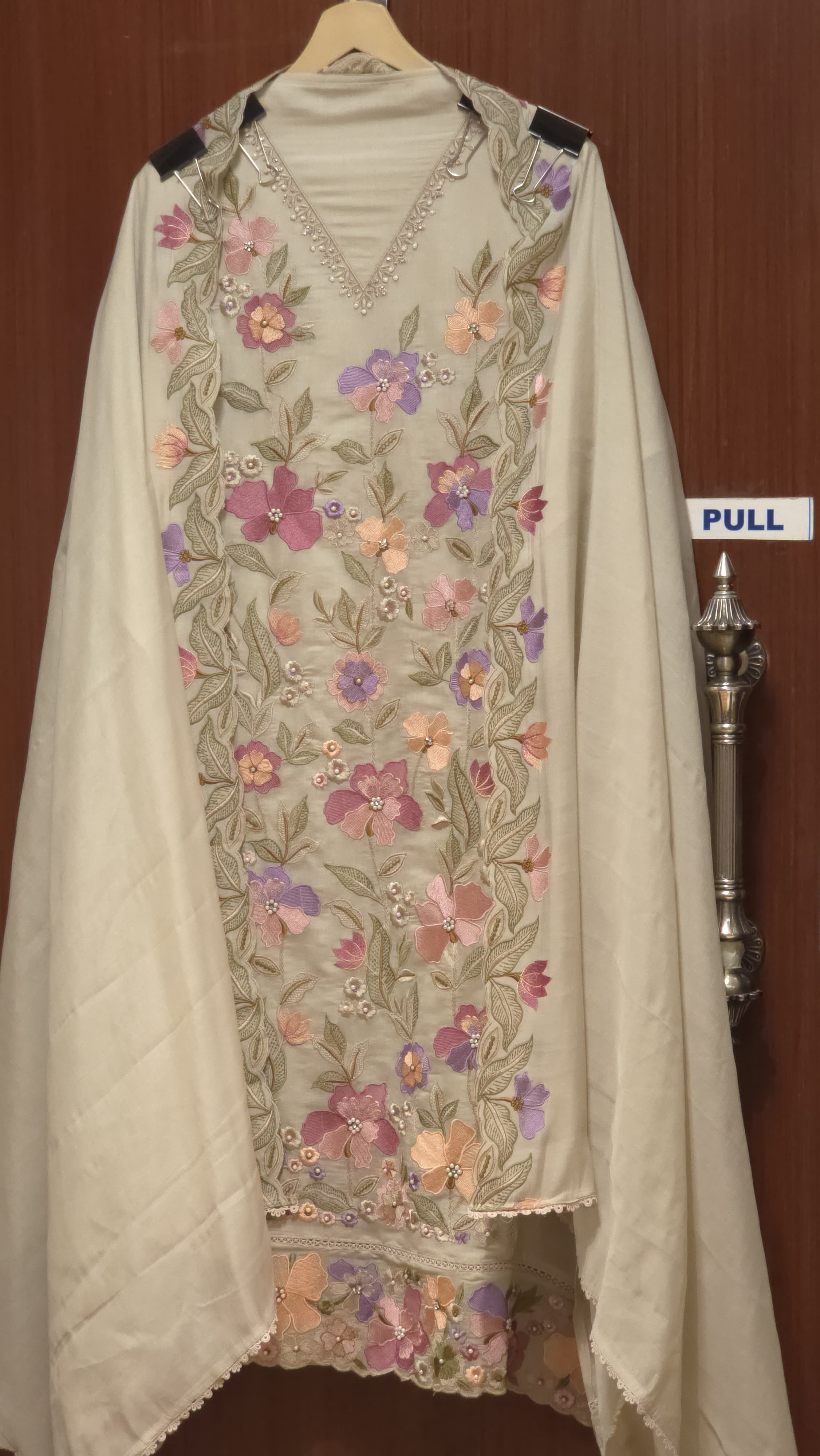 Mul chanderi Suit - Graceful Floral Thread Embroidery