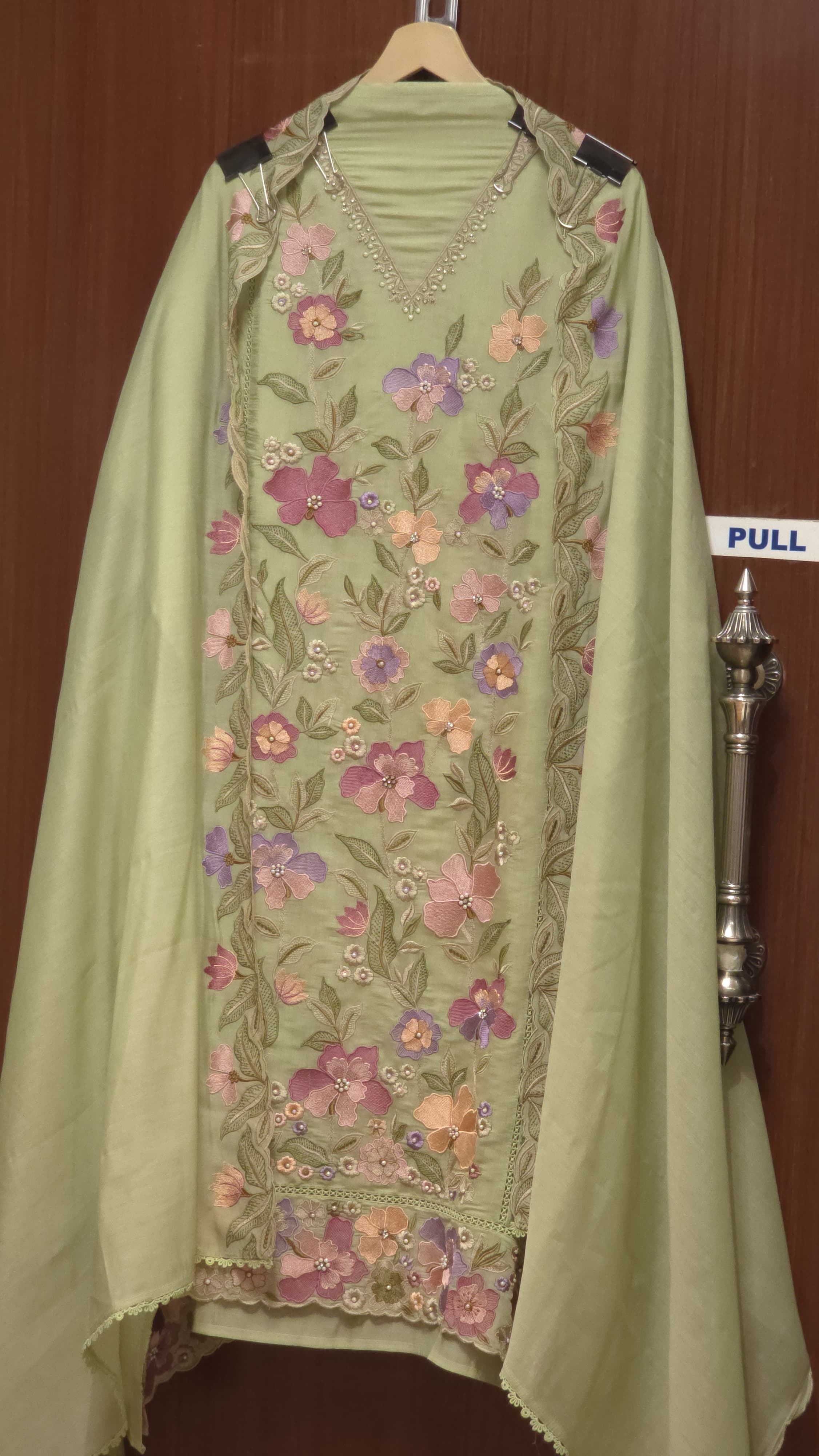 Mul chanderi Suit - Graceful Floral Thread Embroidery