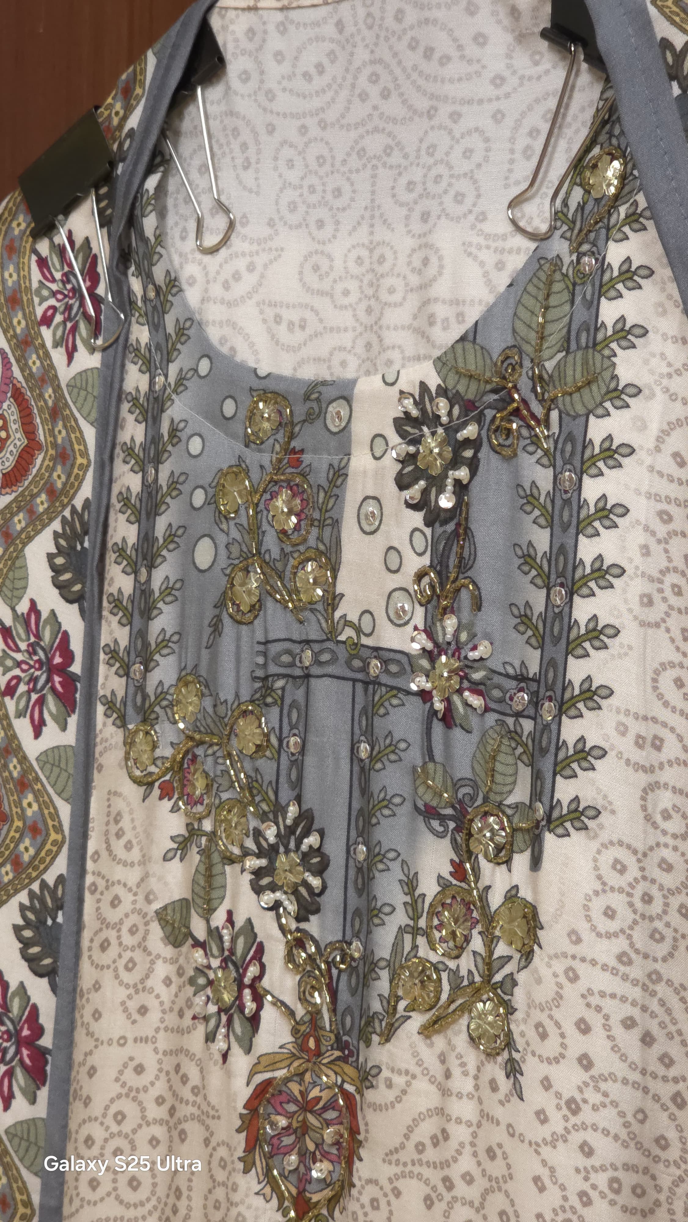 Every day's Smart Pakistani Muslin Suit
