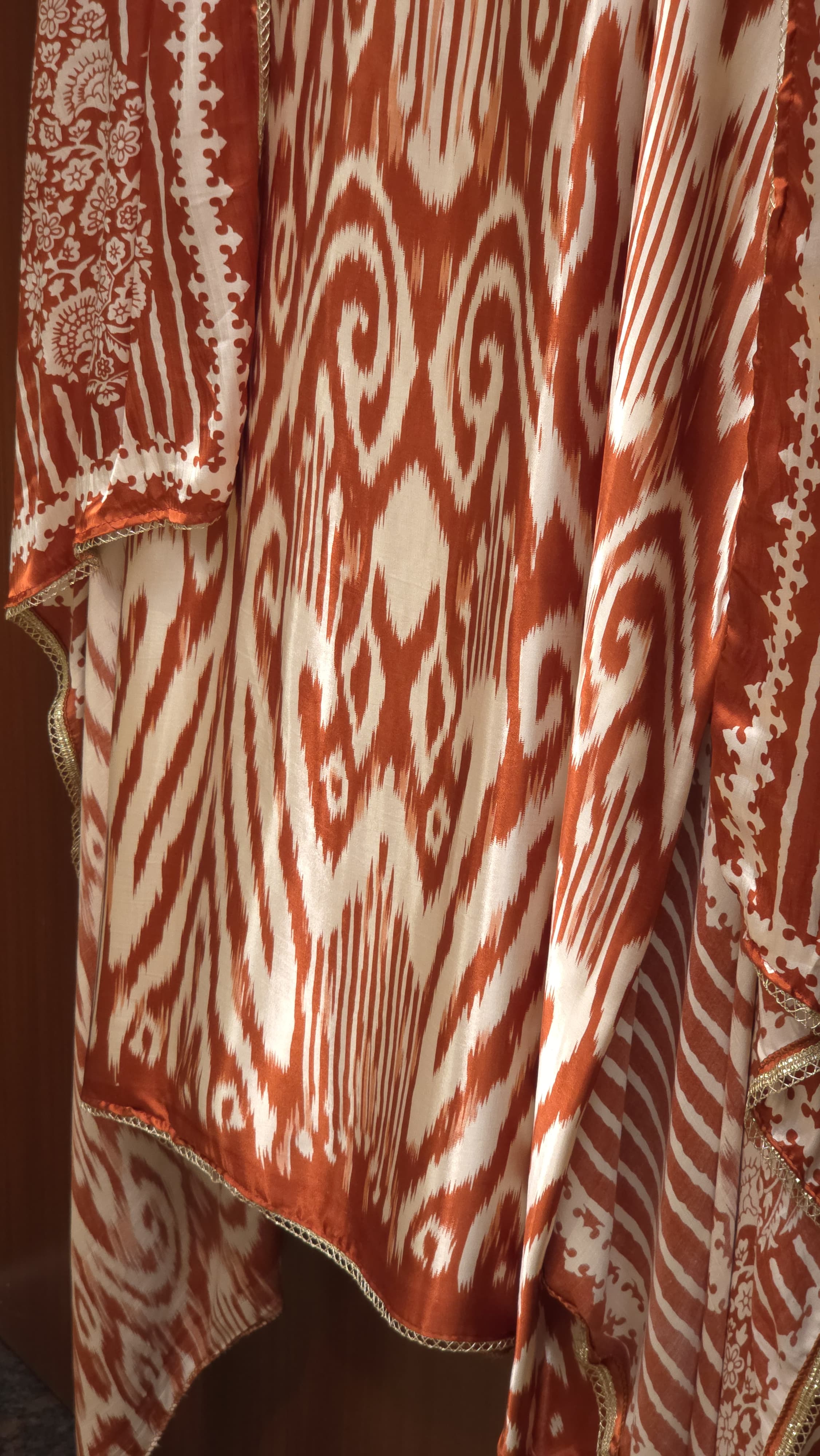 Gaji Silk 15.O with Ikat & Paisley Print