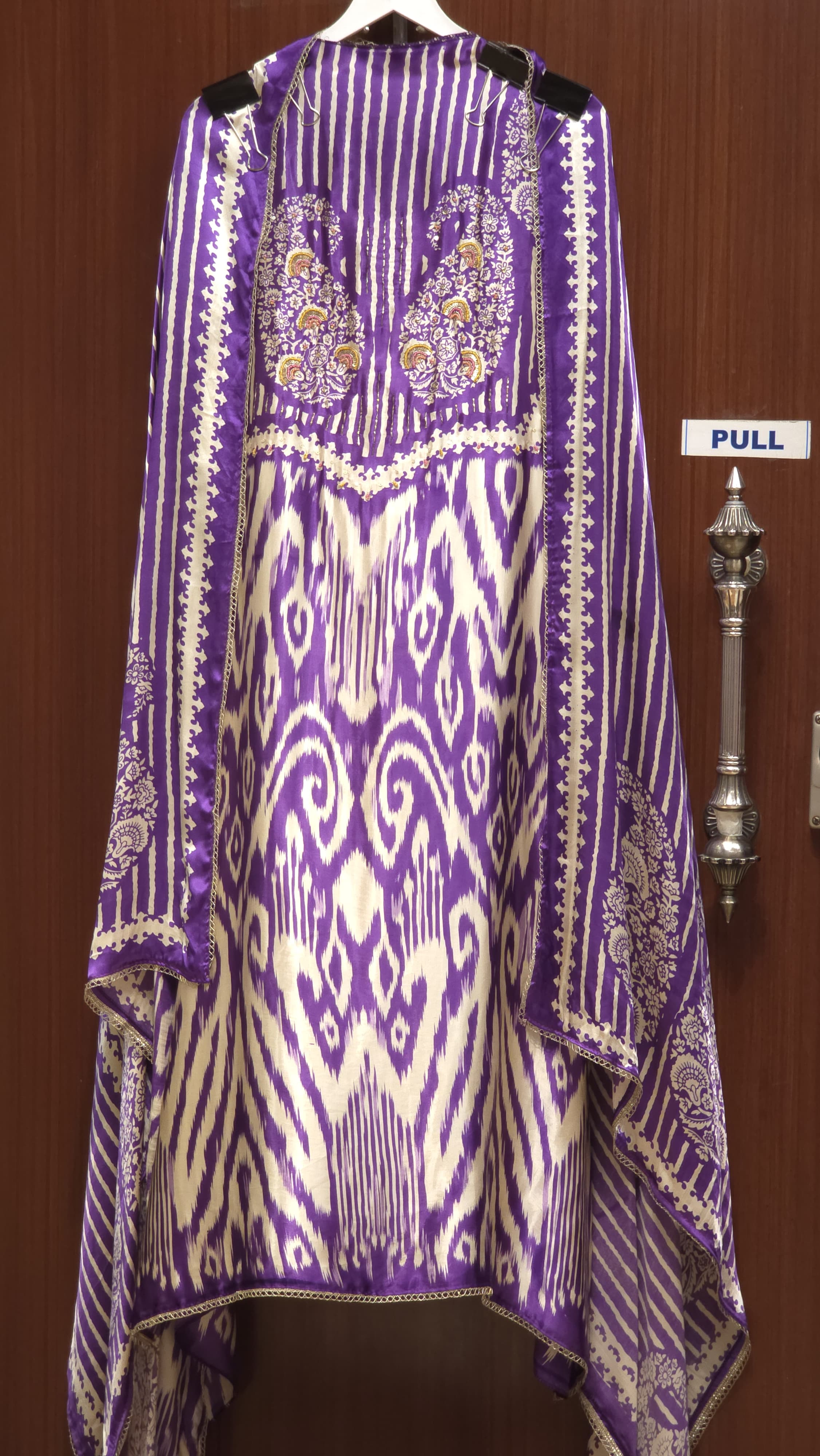 Gaji Silk 15.O with Ikat & Paisley Print