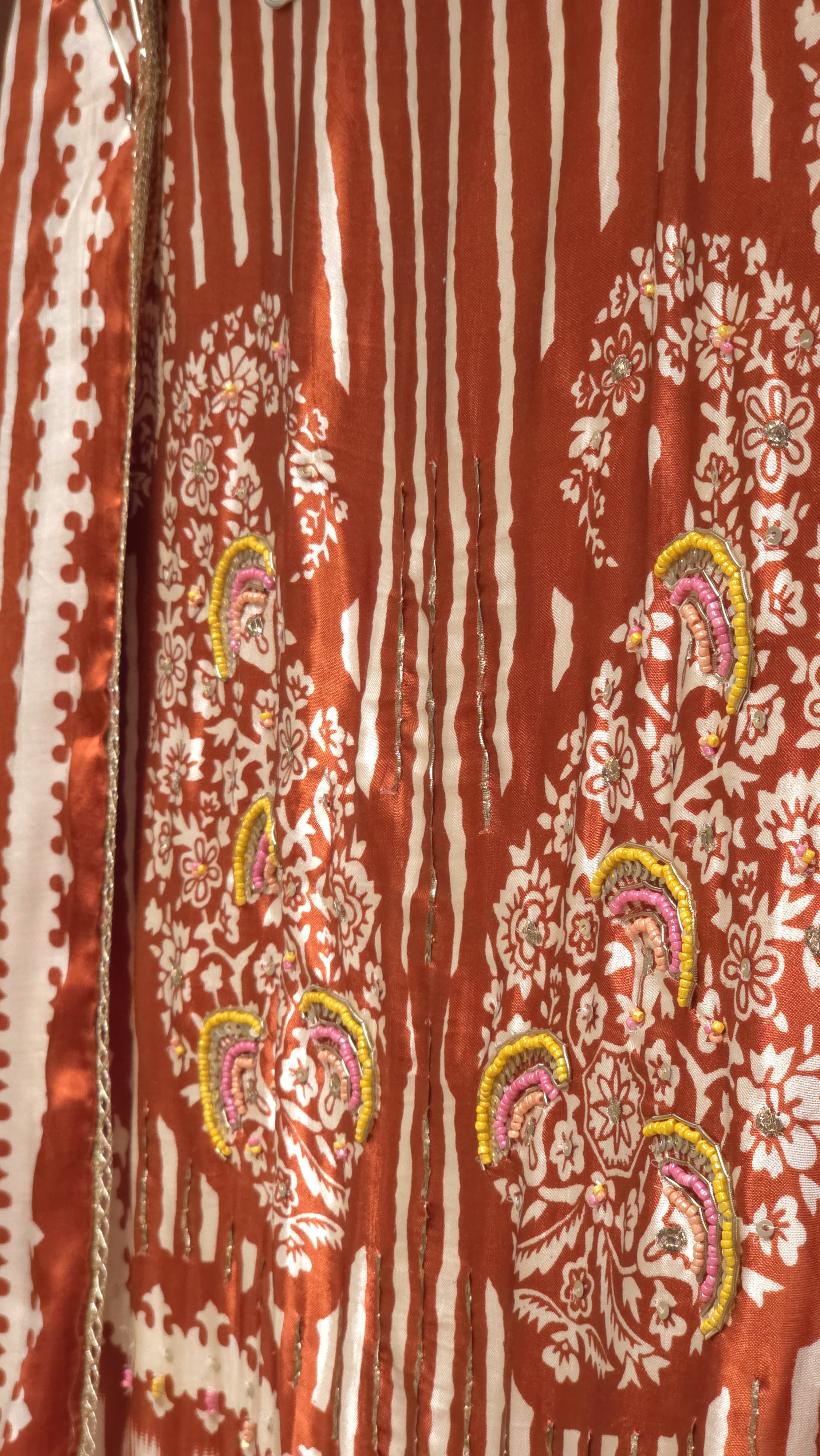 Gaji Silk 15.O with Ikat & Paisley Print