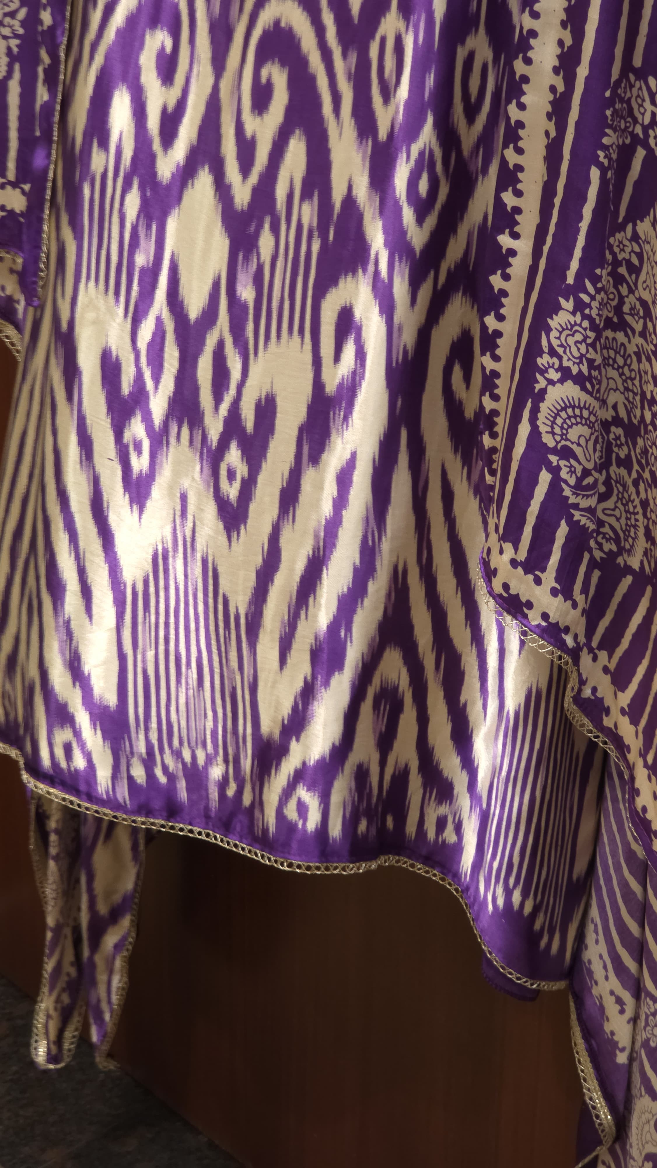 Gaji Silk 15.O with Ikat & Paisley Print