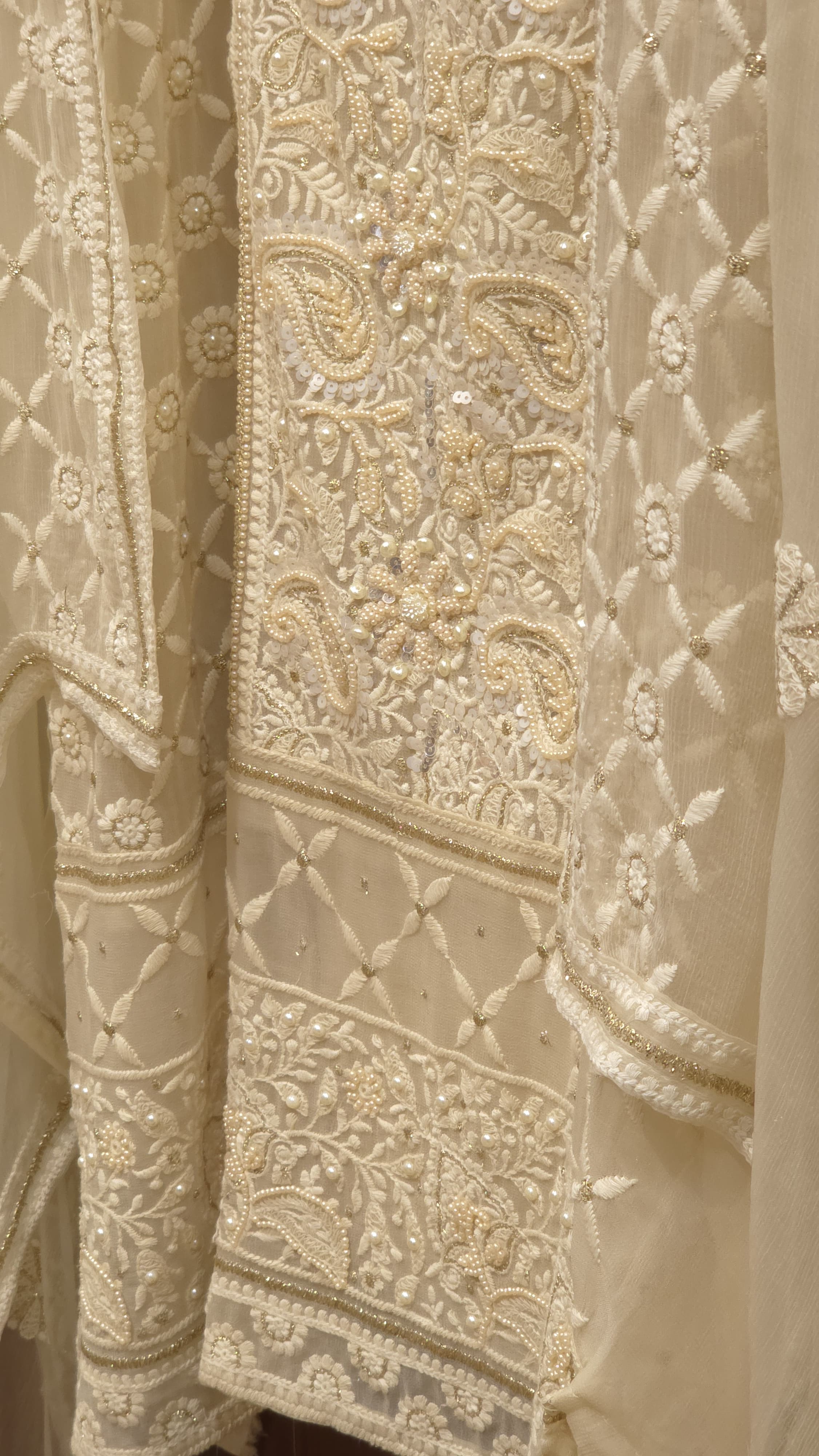 Georgette Lucknowi Pearl Suit 4.O