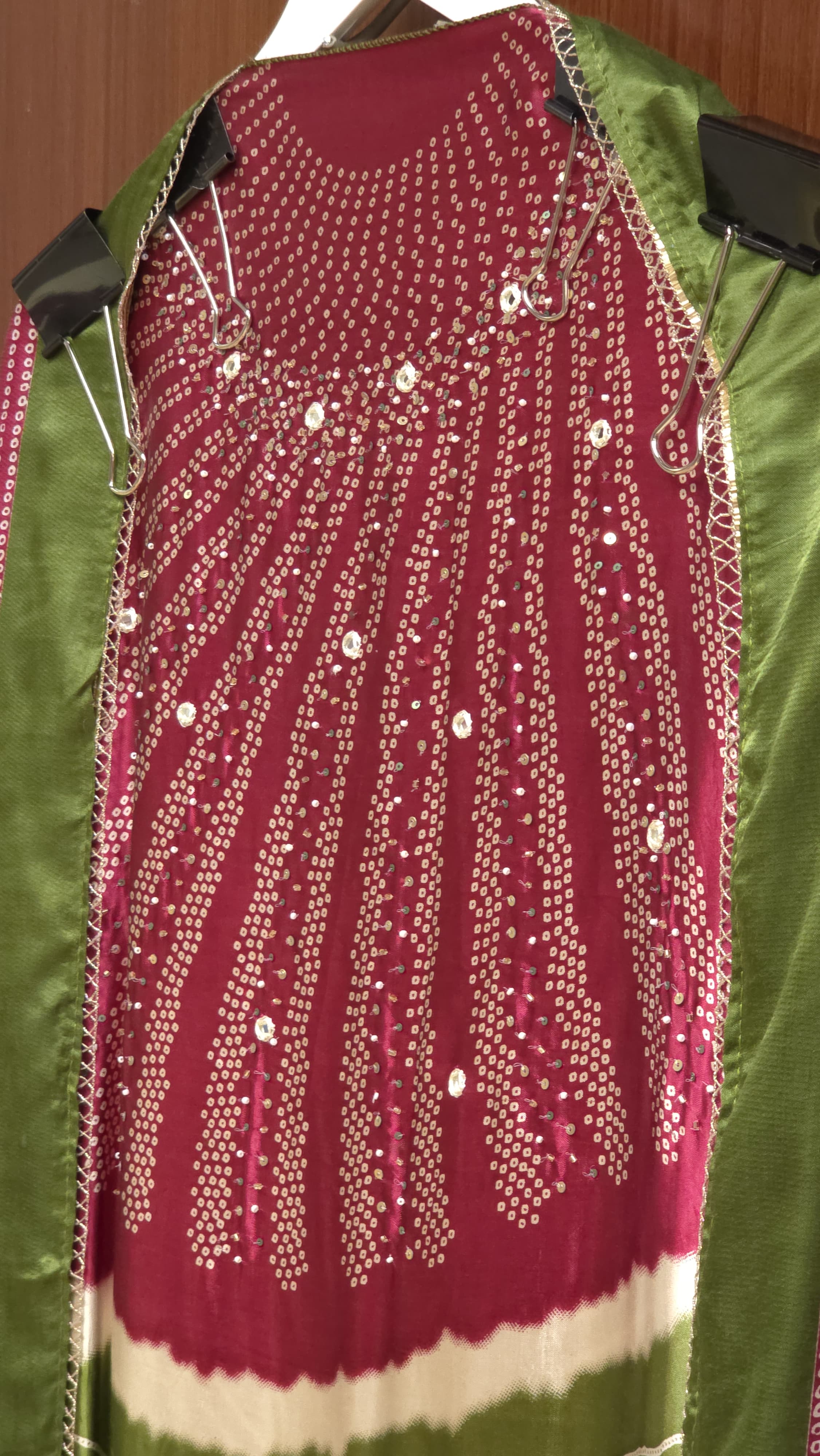 Gaji Silk 16.O with Bandhani & Gotta Prints