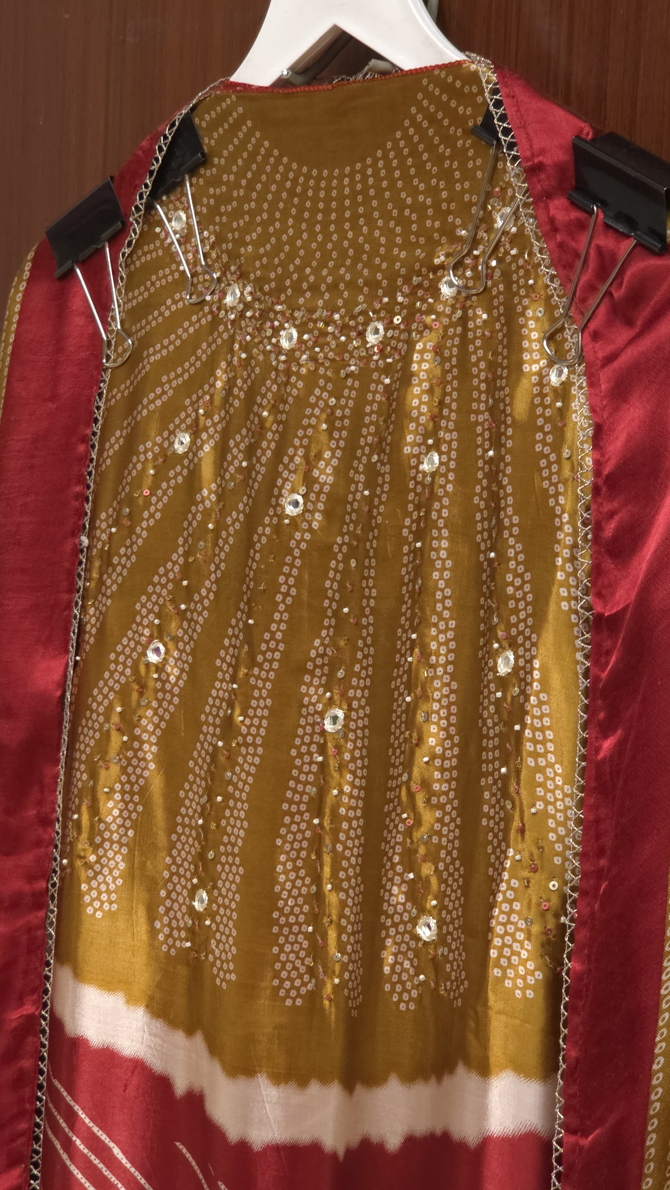 Gaji Silk 16.O with Bandhani & Gotta Prints