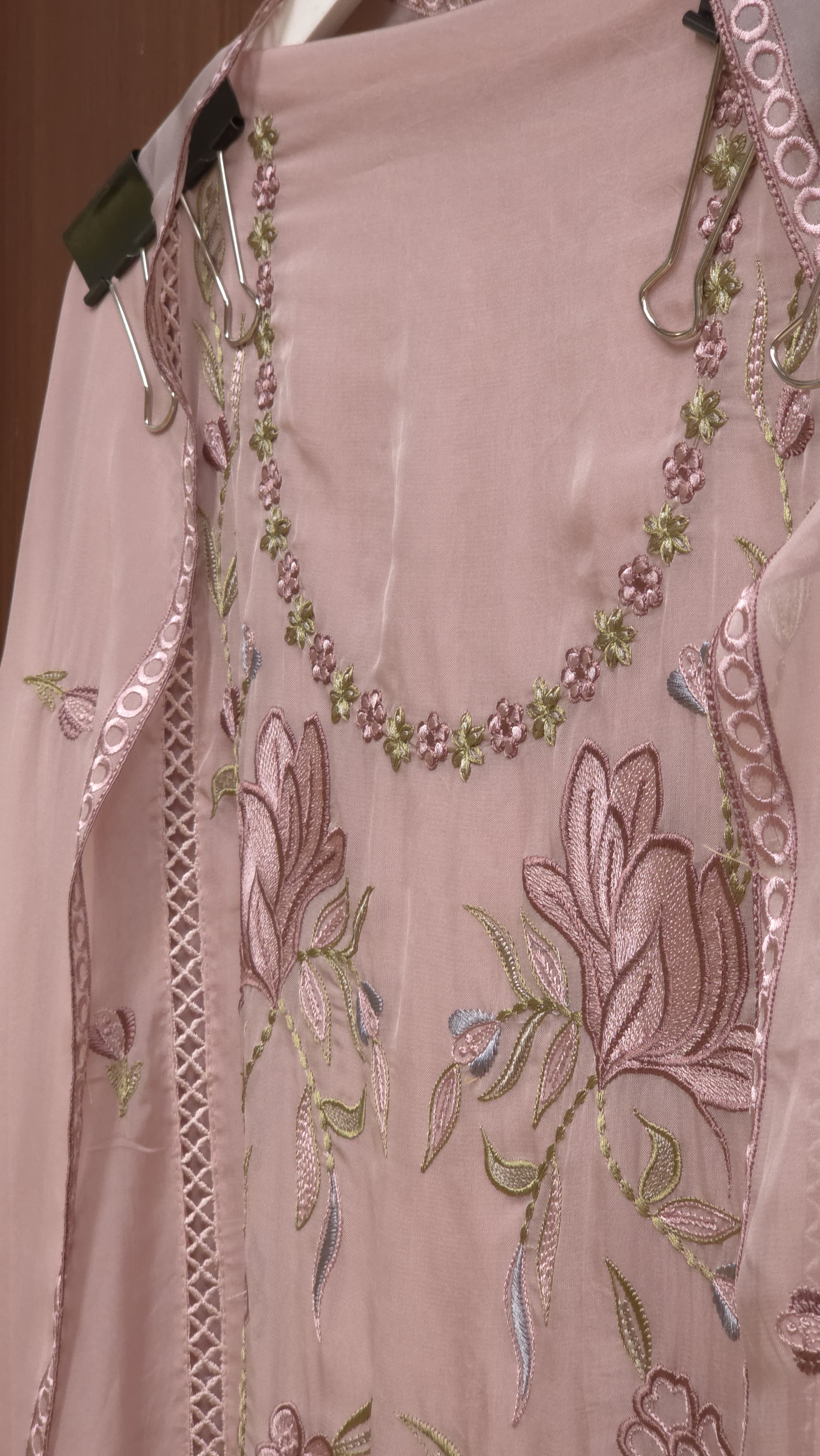 Exhibition's Choice Pakistani Organza Suit 4.O