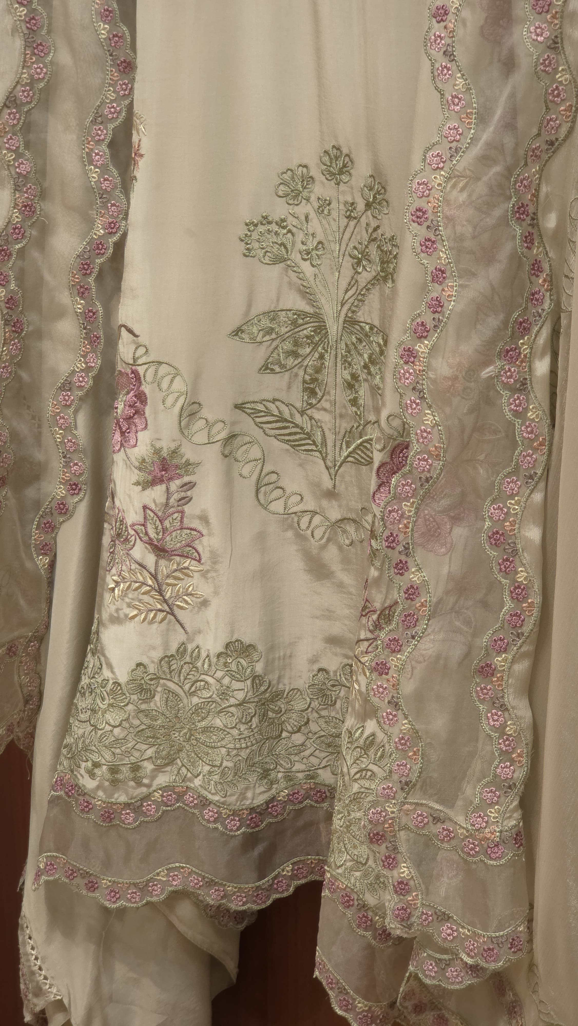 Exhibition's Choice Pakistani Suit 3.O - Crepe