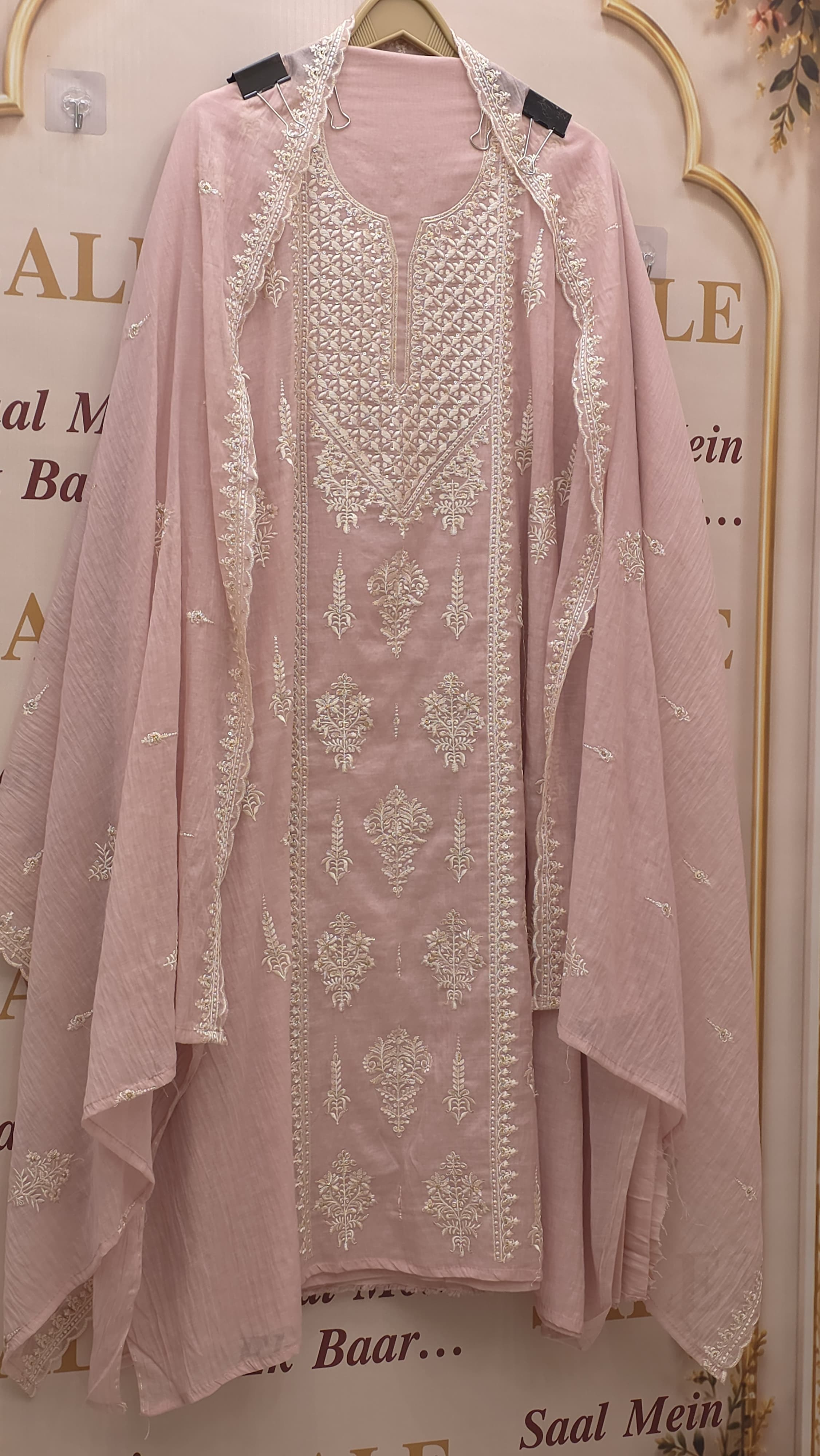Lucknowi Embroidered Mulchanderi Suit