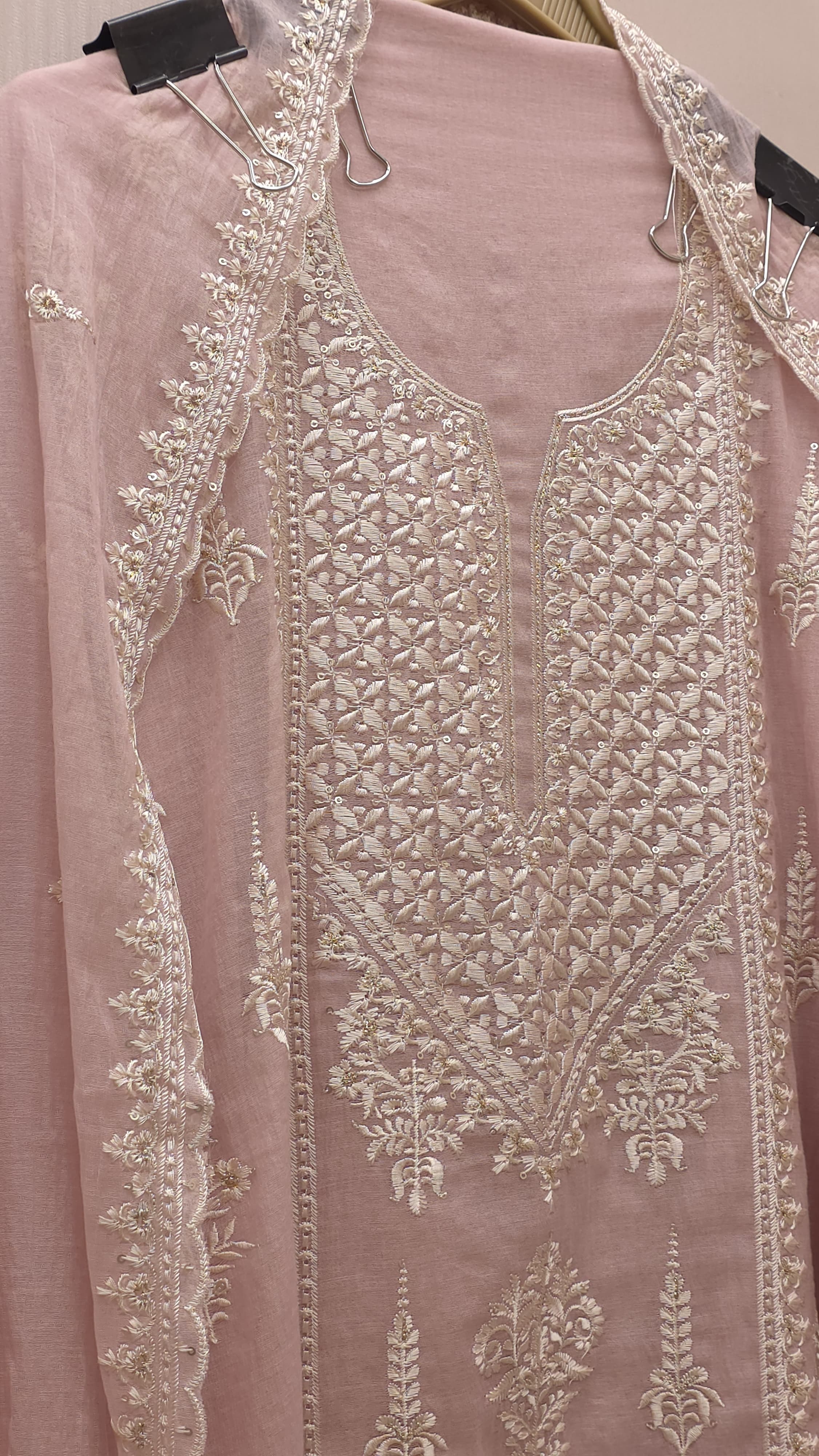 Lucknowi Embroidered Mulchanderi Suit