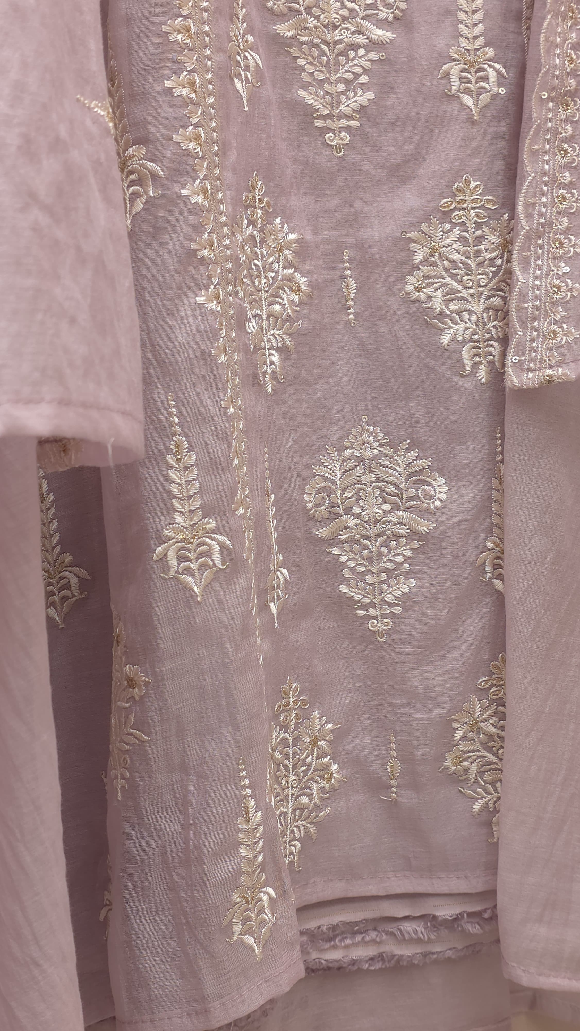 Lucknowi Embroidered Mulchanderi Suit
