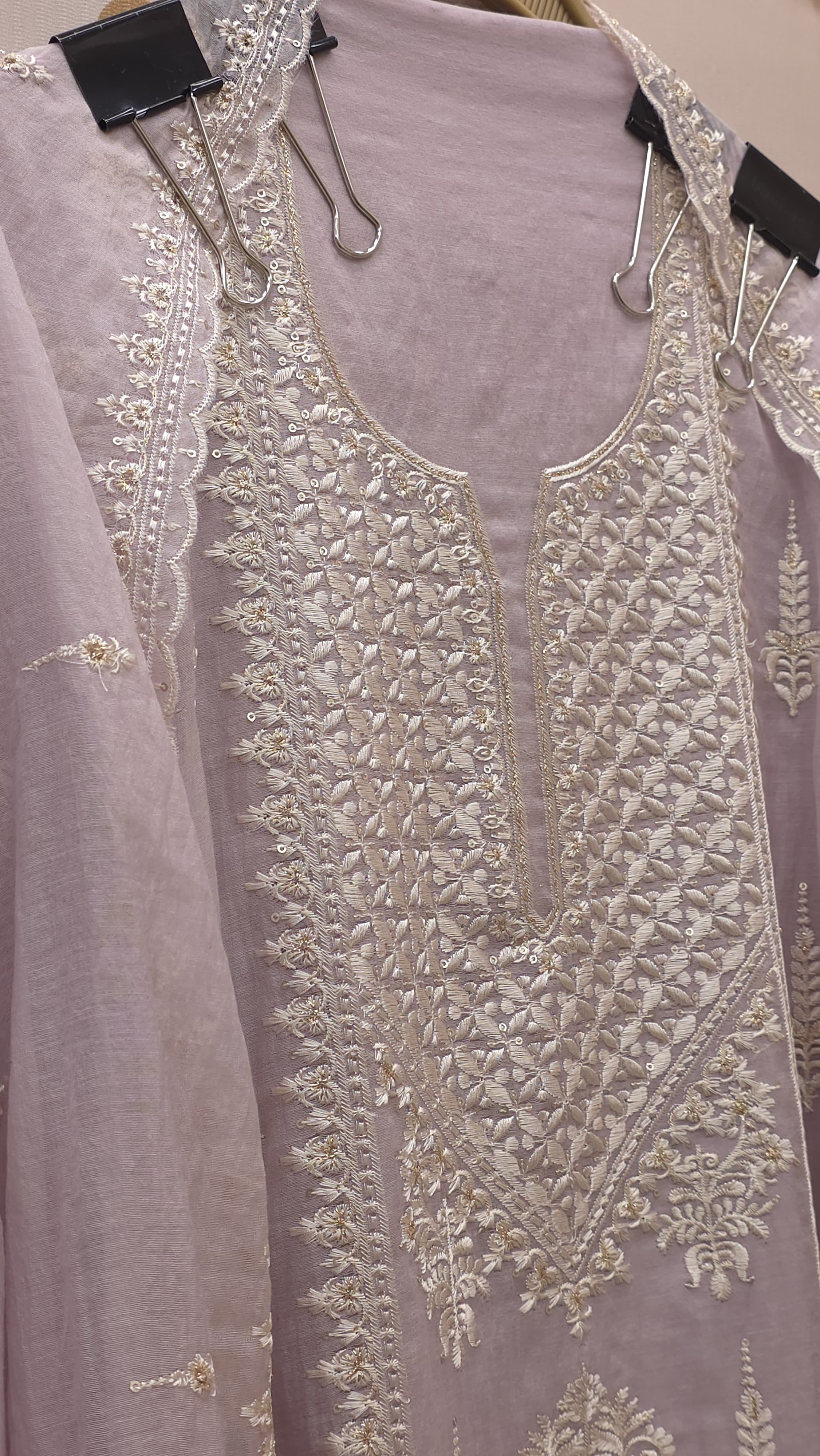 Lucknowi Embroidered Mulchanderi Suit
