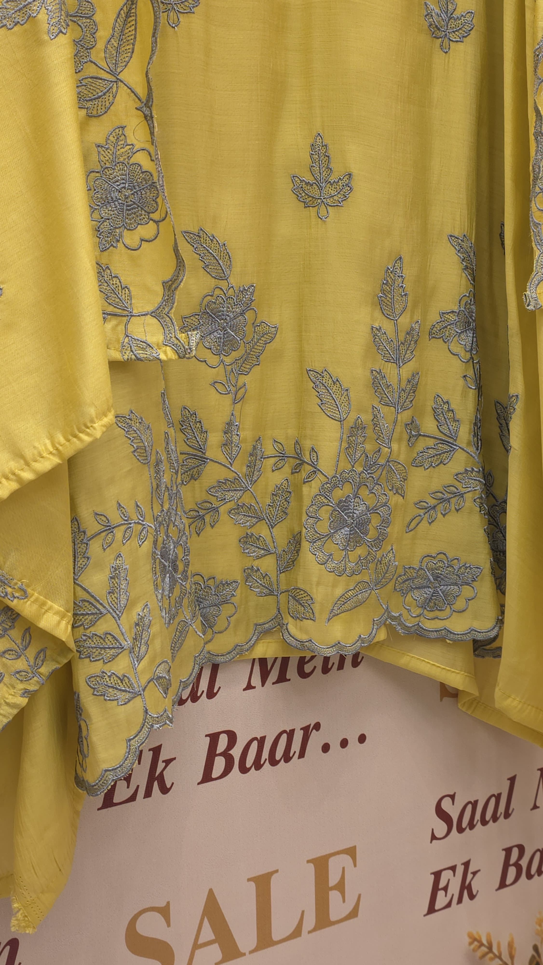 Smart Casual Threadwork Mulchanderi Suit