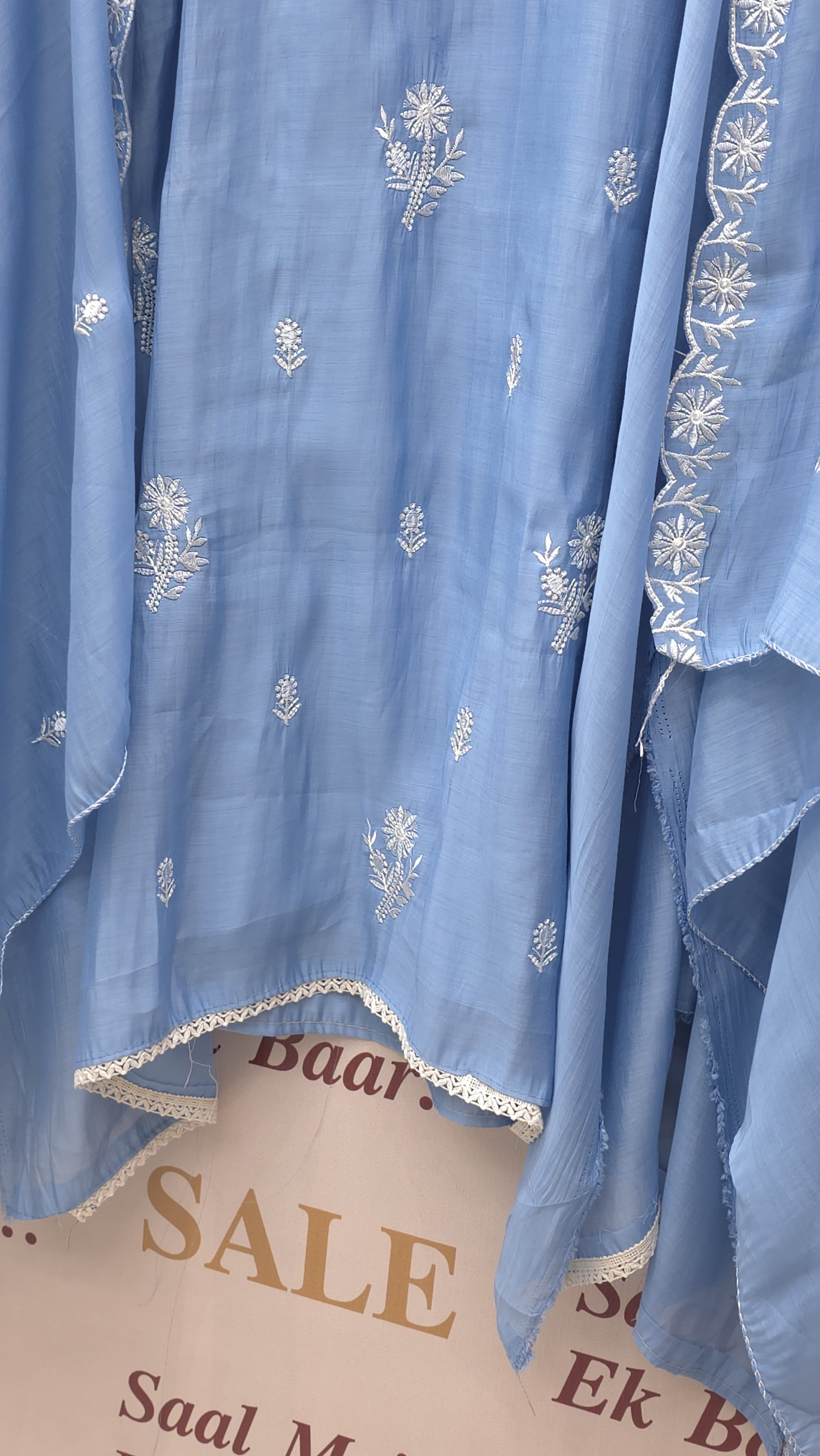 Lucknowi Embroidered Mulchanderi Suit