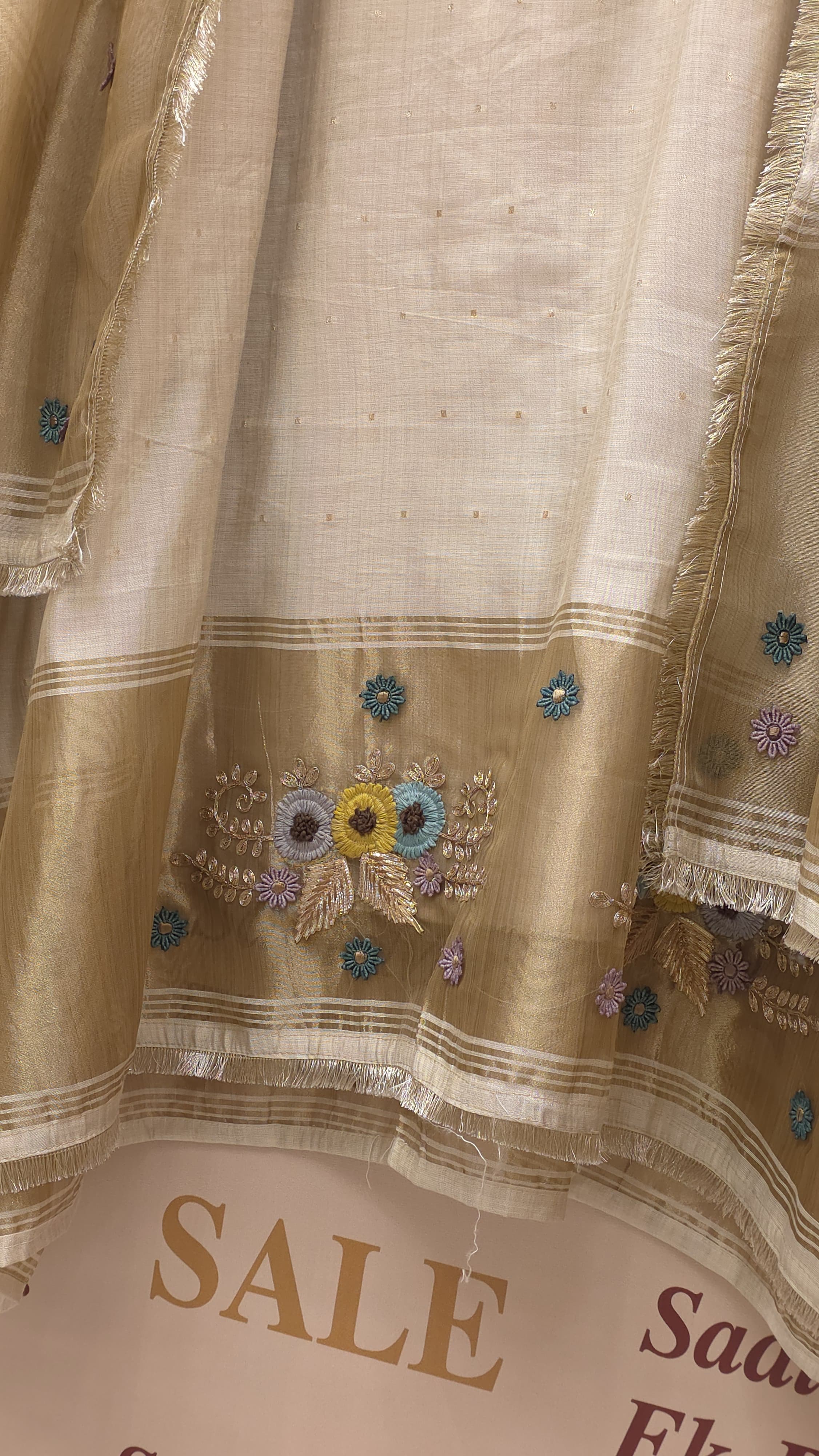 Viral Banarasi Pure Mul Suit now in Jamdani