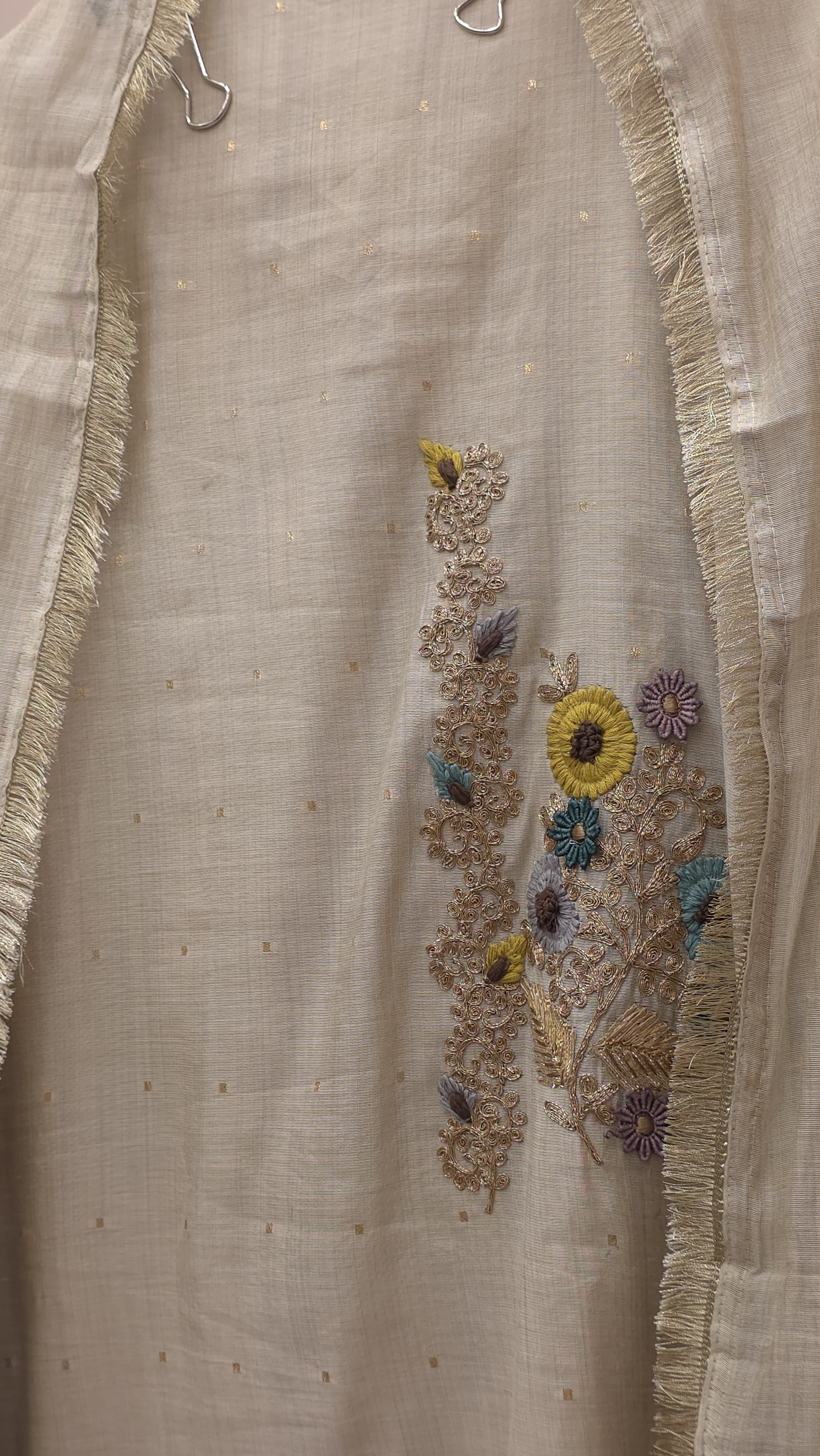 Viral Banarasi Pure Mul Suit now in Jamdani