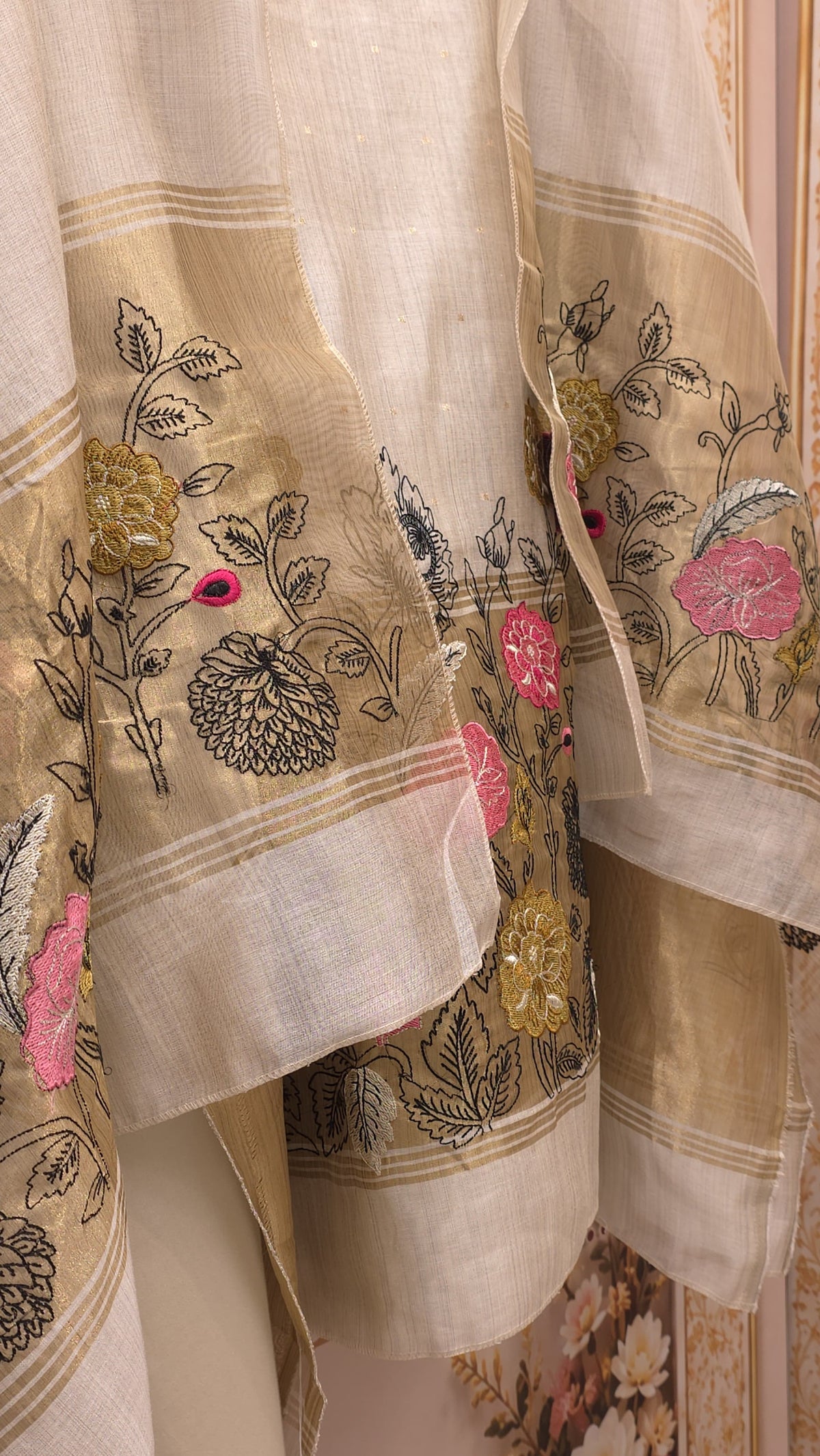 Jamdani Suit With Elegant Threadwork