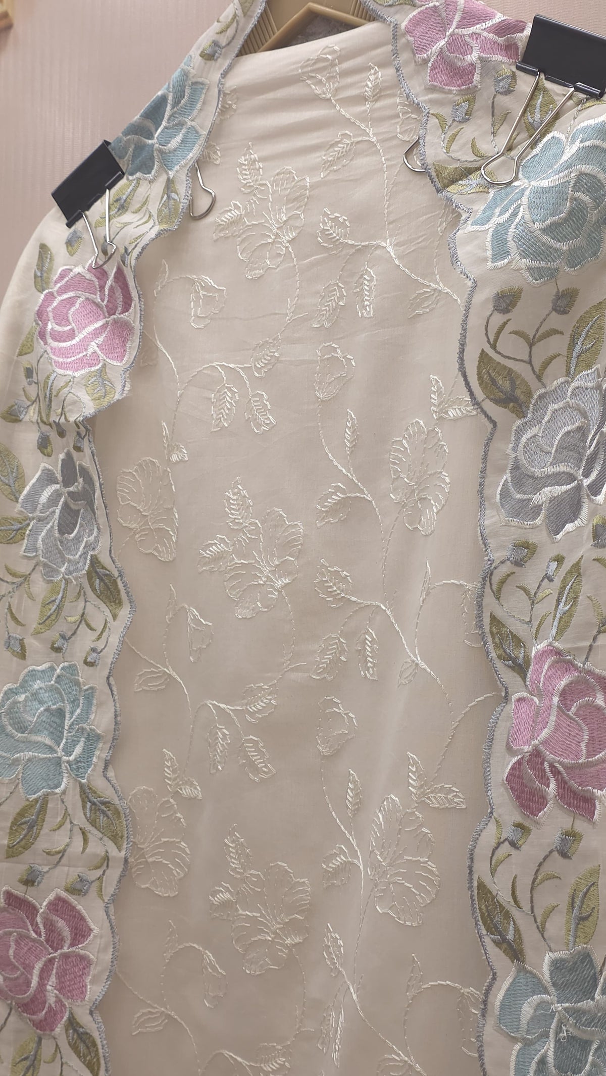 Elegant Mulchanderi Threadwork Hem Suit
