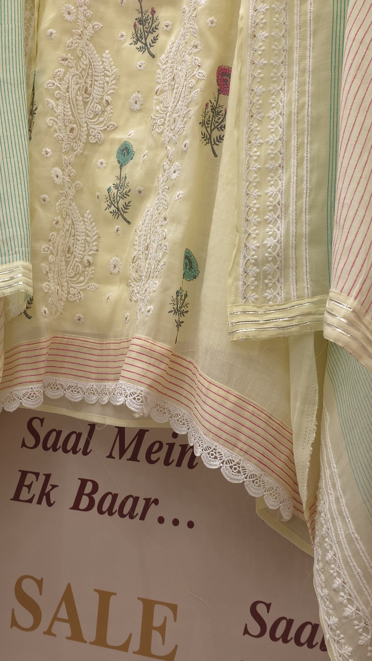 Lucknowi Embroidery Printed Mulchanderi Suit