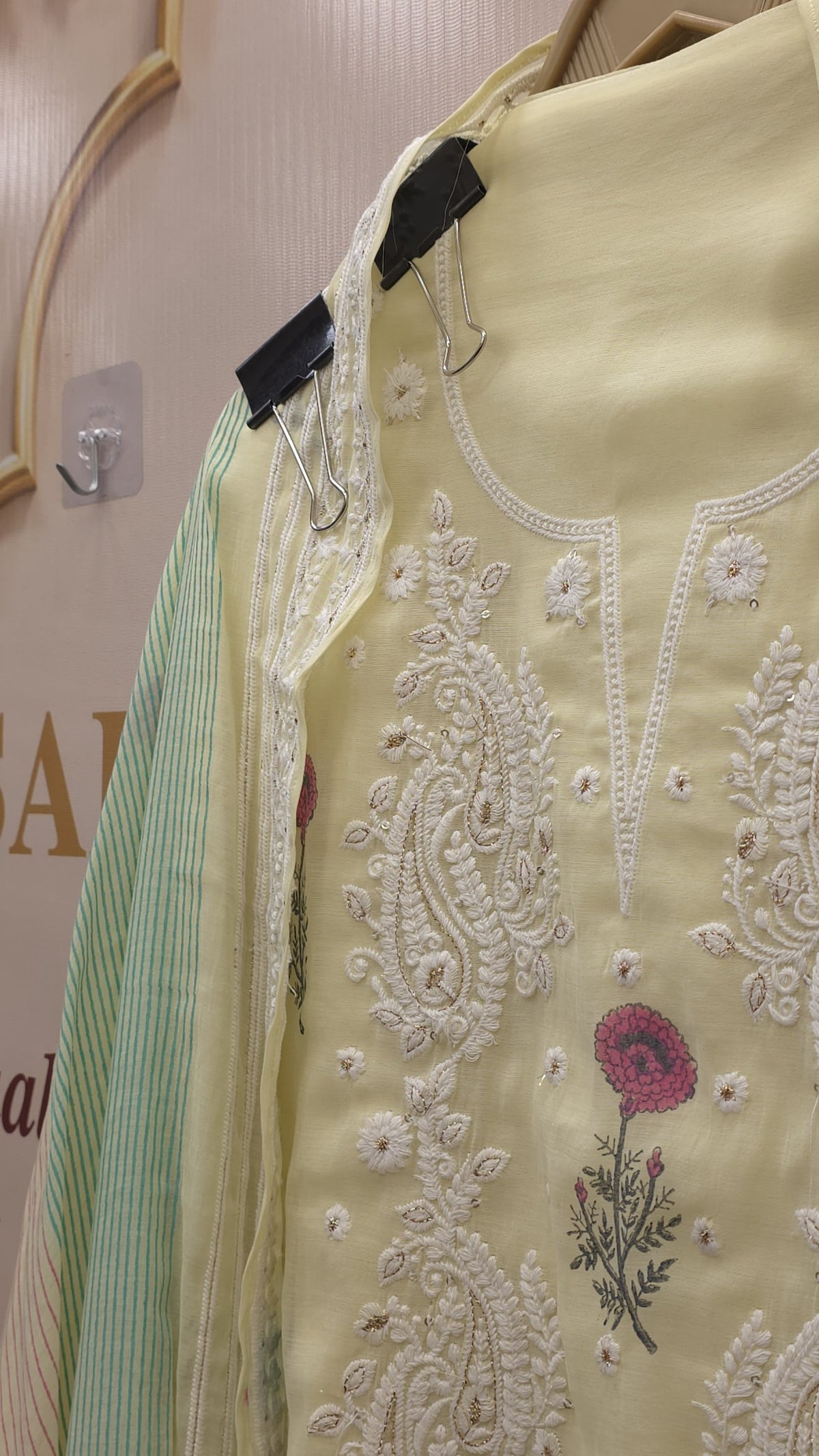 Lucknowi Embroidery Printed Mulchanderi Suit