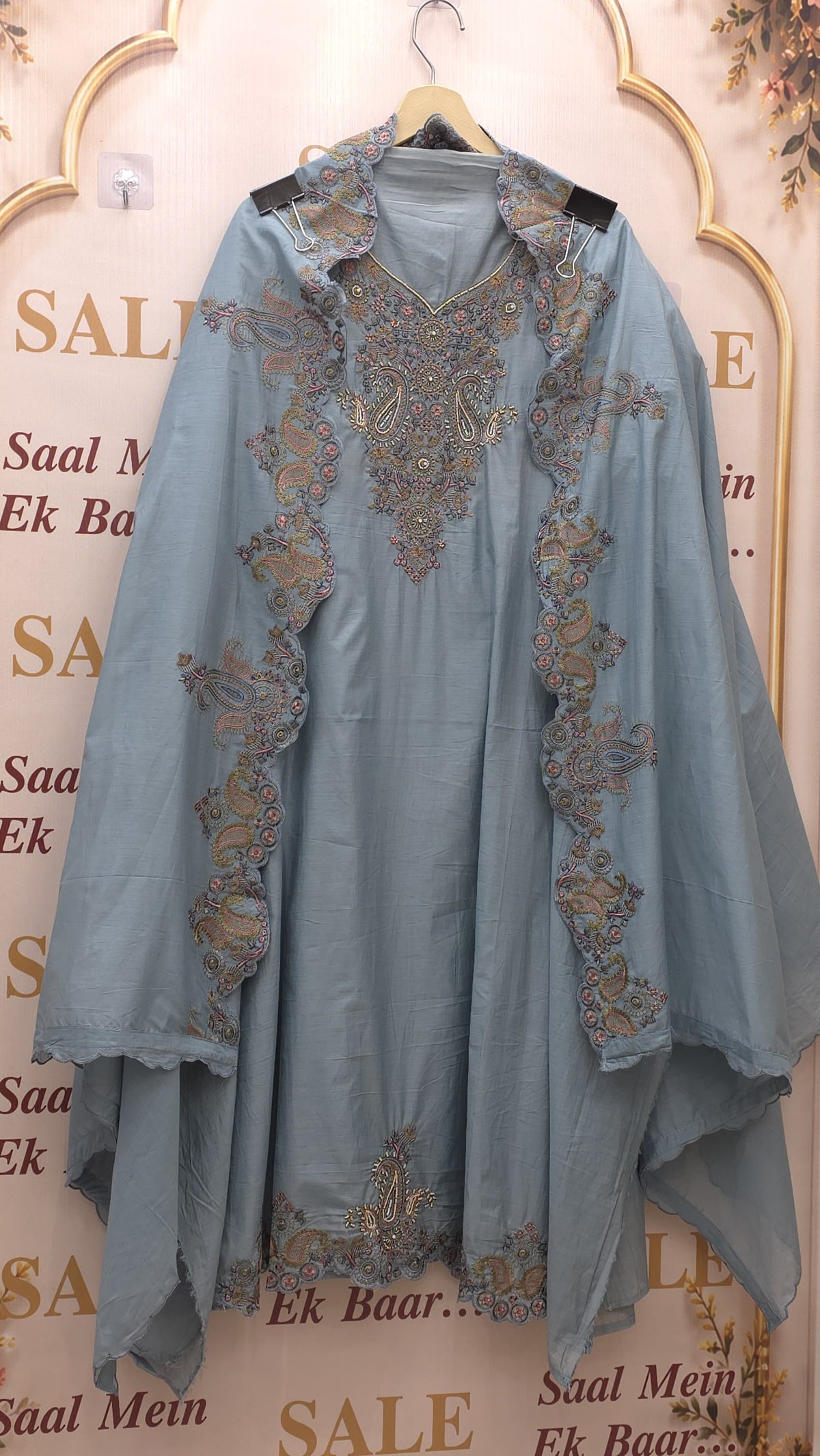 Calcutta Embroidered Mulchanderi Designer Suit
